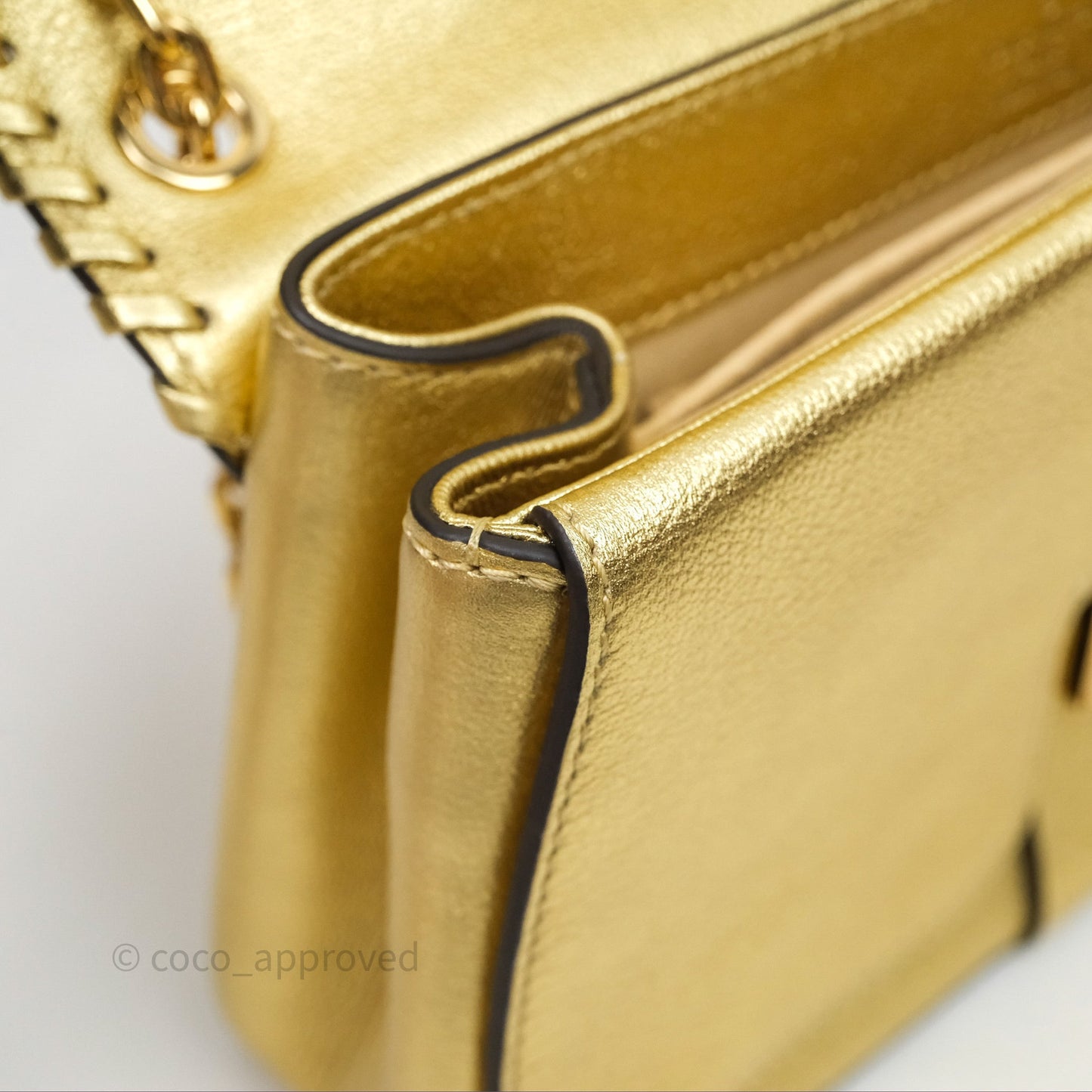 Louis Vuitton Very Chain Gold Bag Gold Hardware