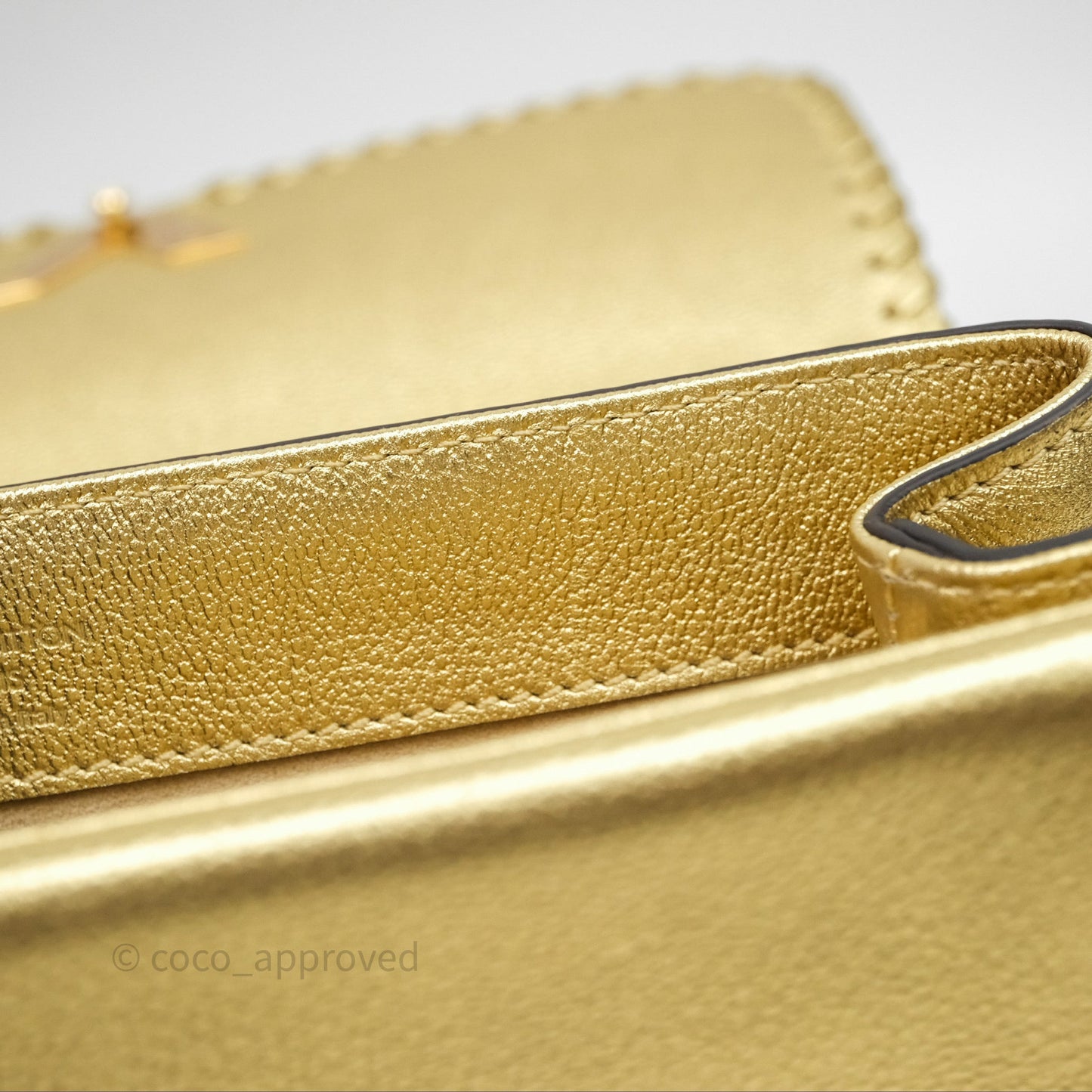 Louis Vuitton Very Chain Gold Bag Gold Hardware
