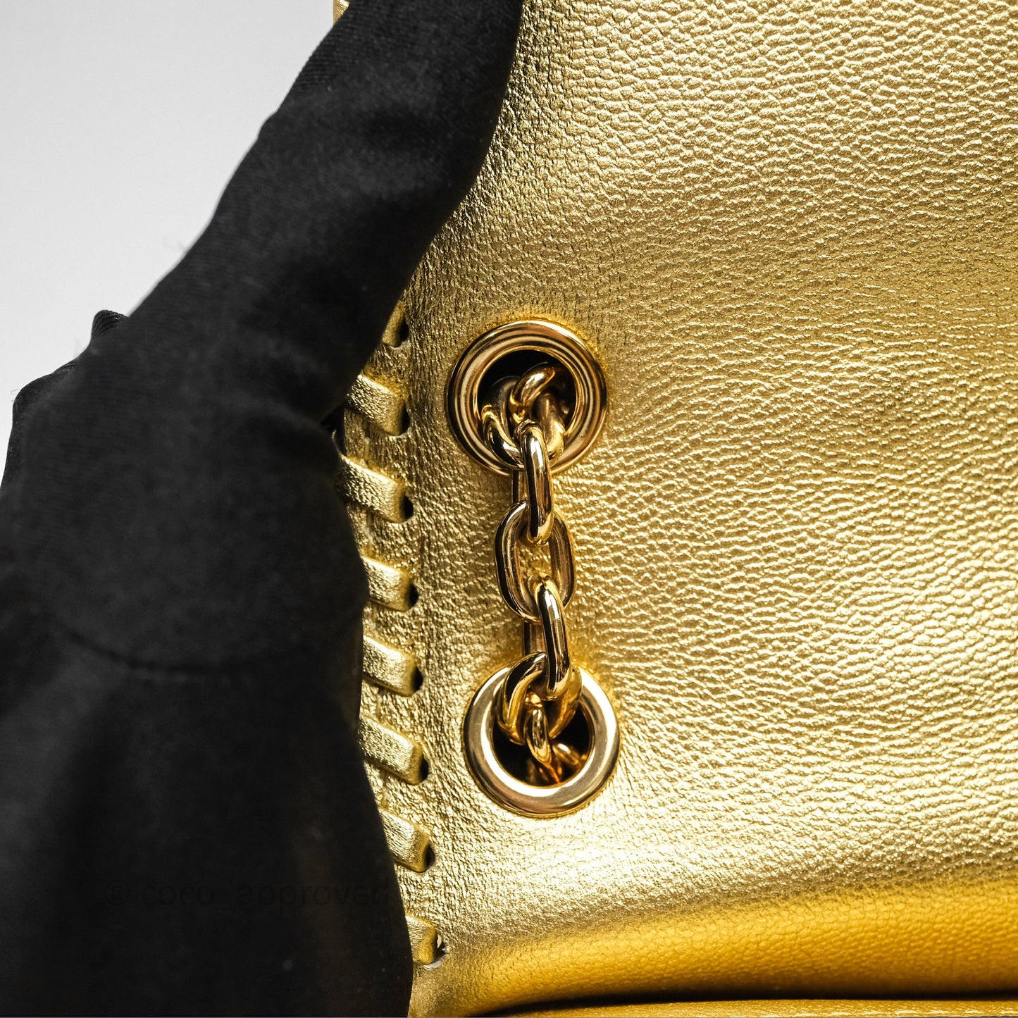 Louis Vuitton Very Chain Gold Bag Gold Hardware