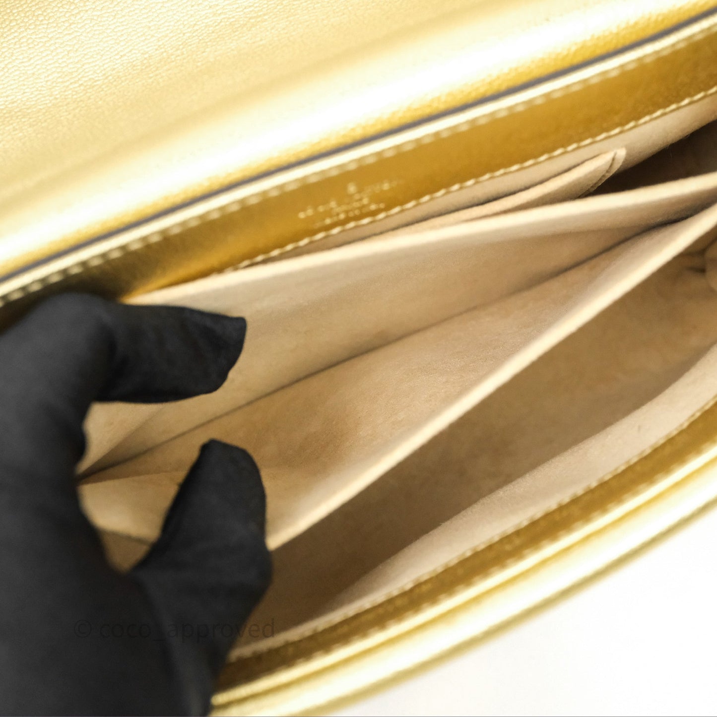Louis Vuitton Very Chain Gold Bag Gold Hardware