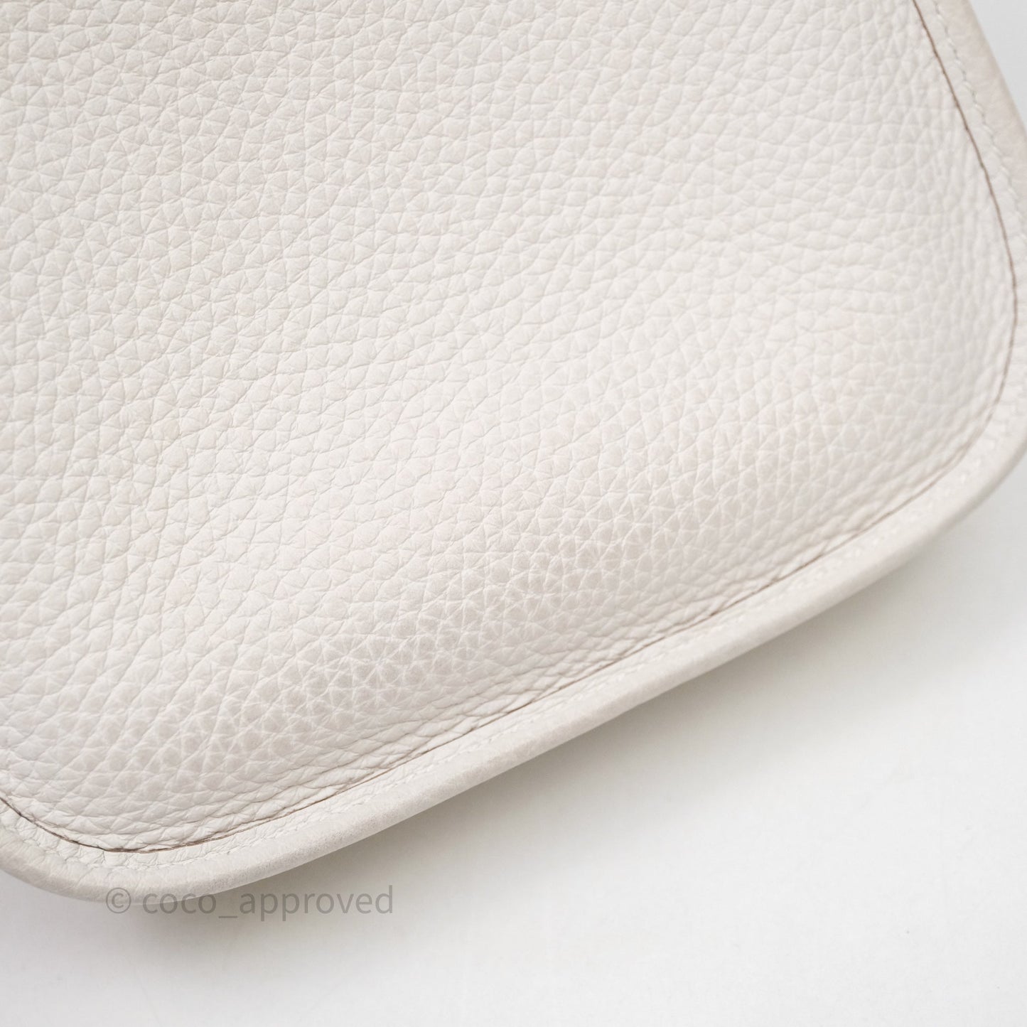 Hermès Mini Evelyne 16 Gris Pale M4 Clemence Gold Hardware