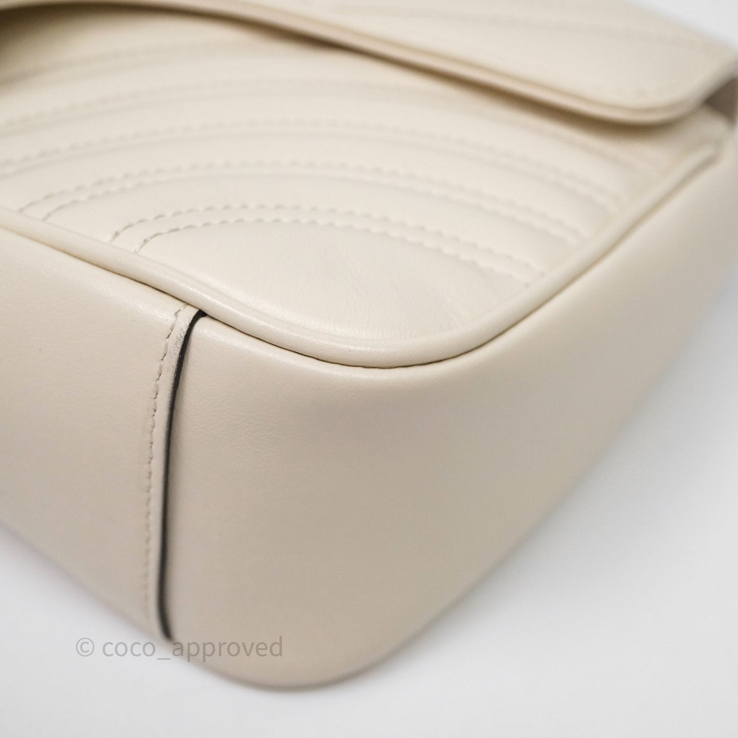Gucci GG Marmont Matelassé Leather Small Bag White