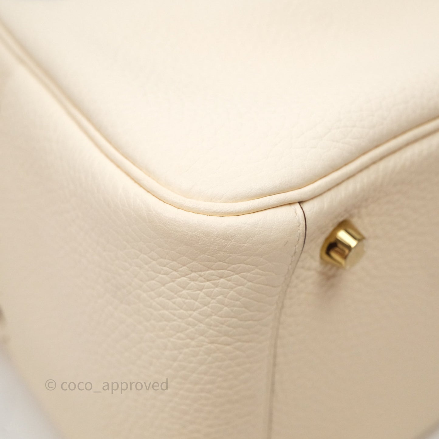 Hermès Lindy 26 Nata I2 Taurillon Clemence Gold Hardware