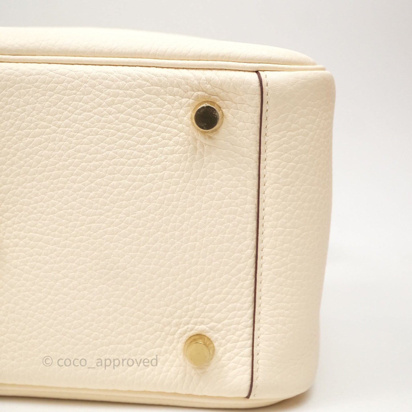 Hermès Lindy 26 Nata I2 Taurillon Clemence Gold Hardware