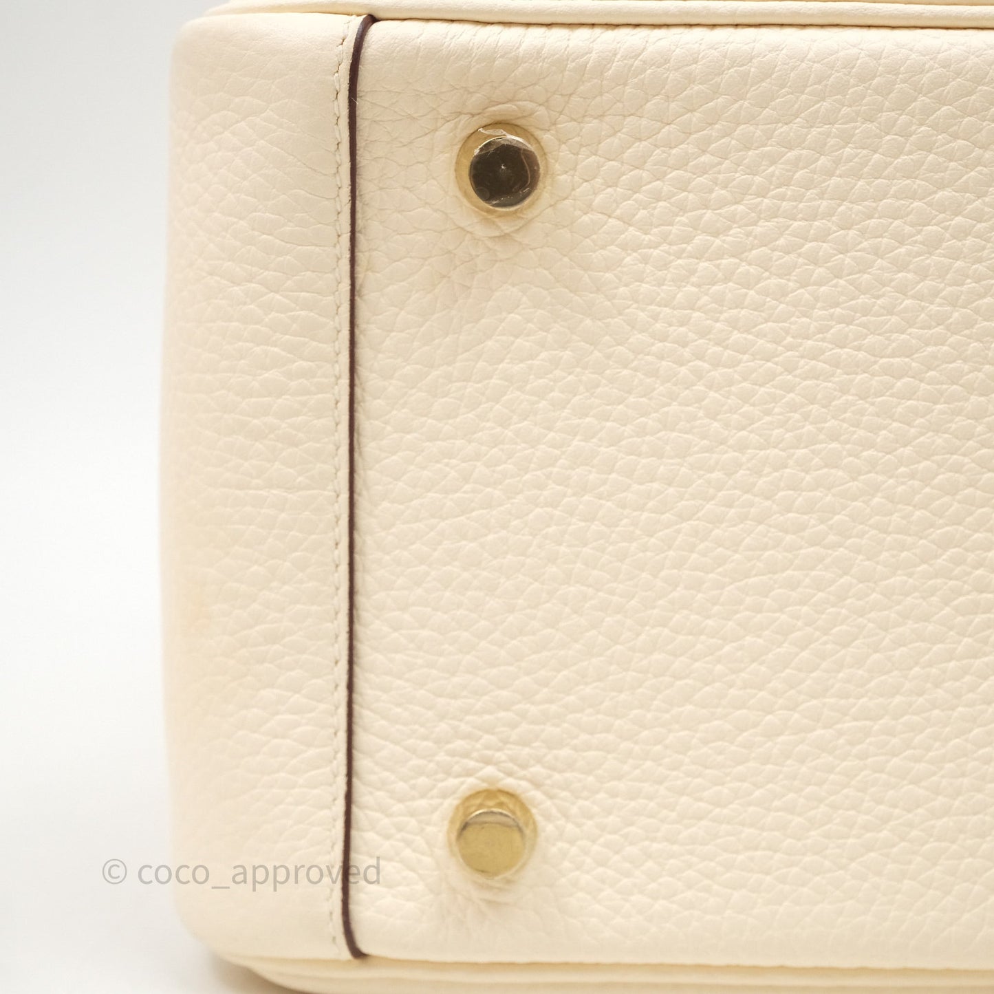 Hermès Lindy 26 Nata I2 Taurillon Clemence Gold Hardware