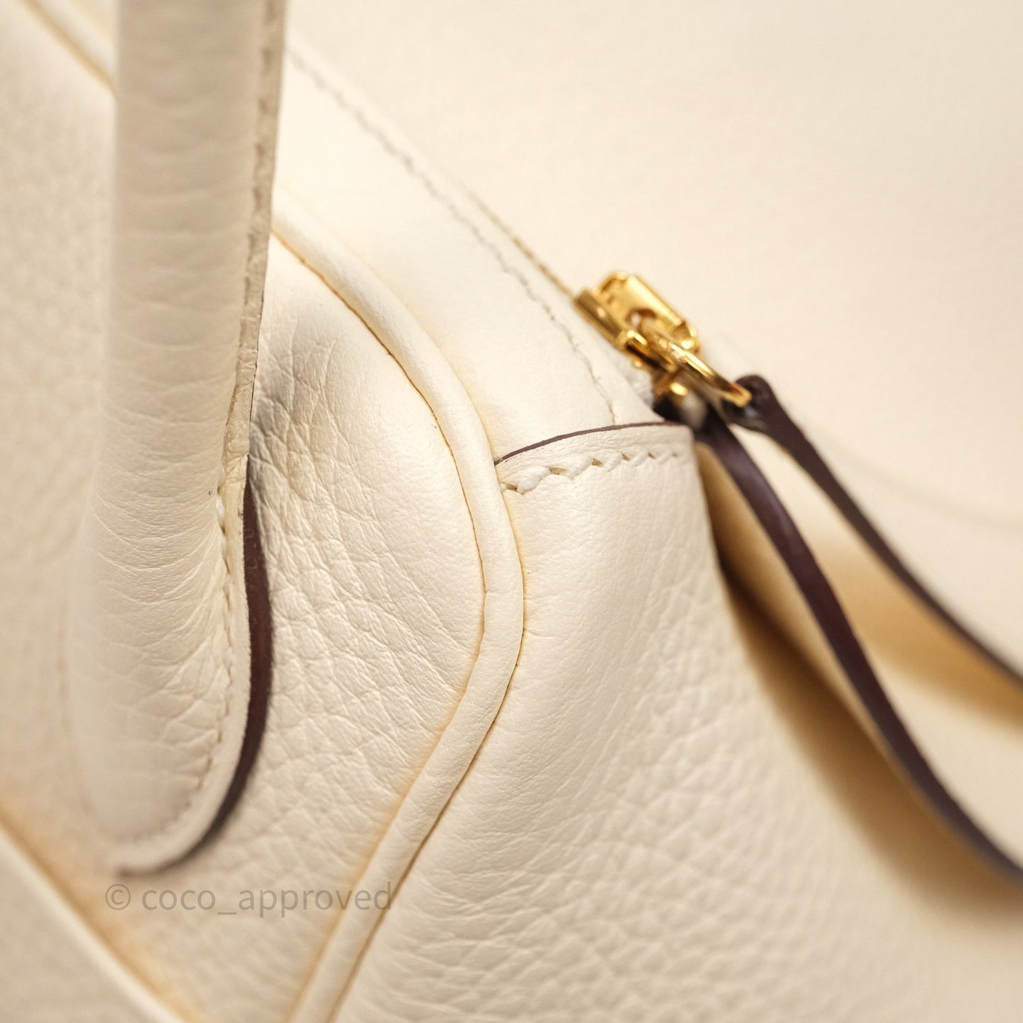 Hermès Lindy 26 Nata I2 Taurillon Clemence Gold Hardware