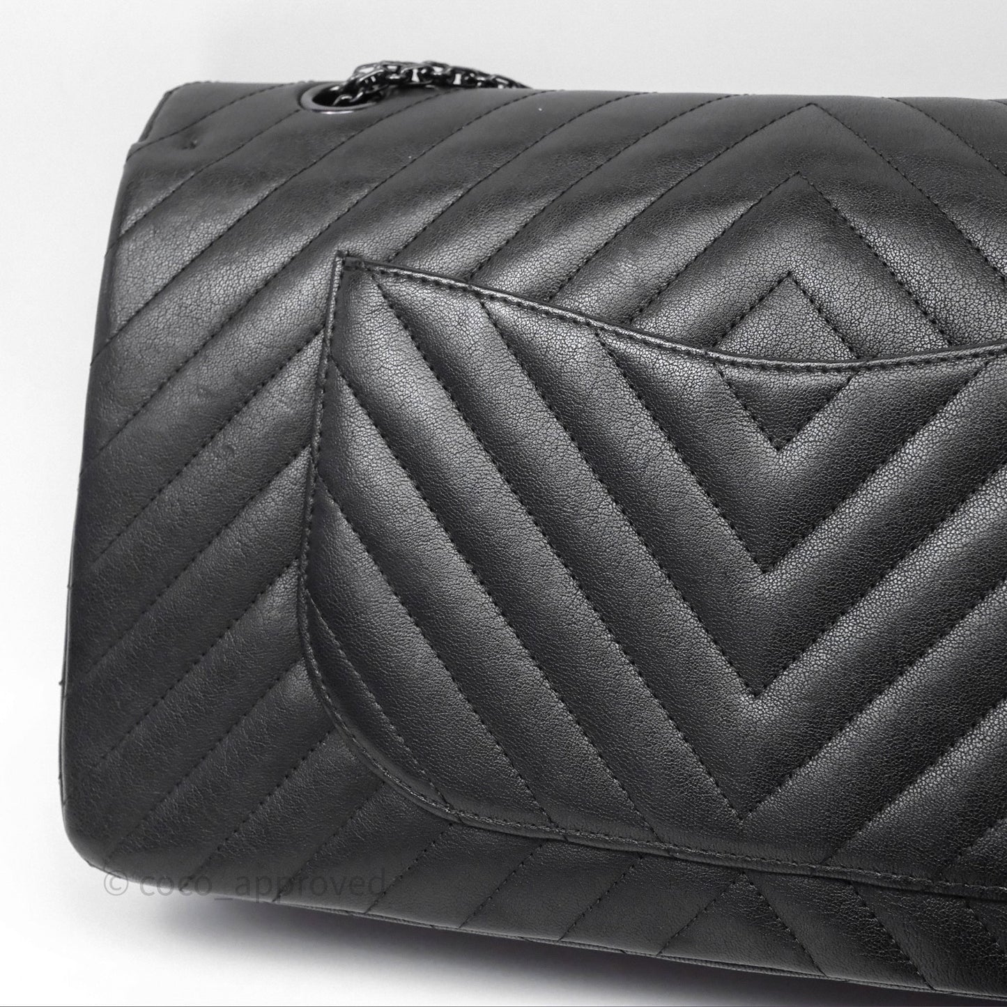 Chanel Reissue 227 Chevron So Black Calfskin
