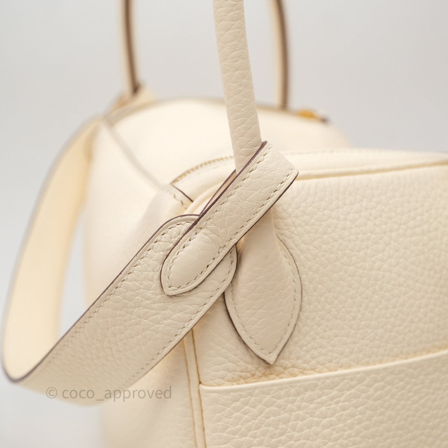 Hermès Lindy 26 Nata I2 Taurillon Clemence Gold Hardware