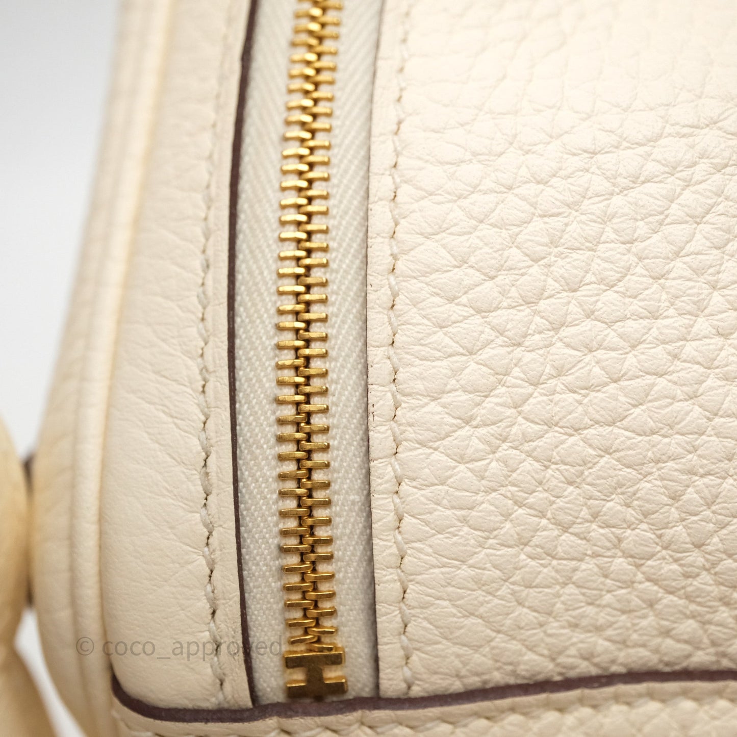 Hermès Lindy 26 Nata I2 Taurillon Clemence Gold Hardware