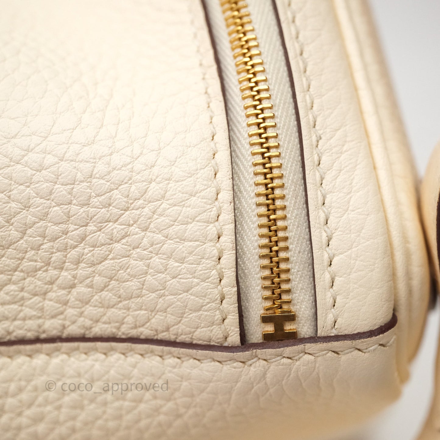 Hermès Lindy 26 Nata I2 Taurillon Clemence Gold Hardware