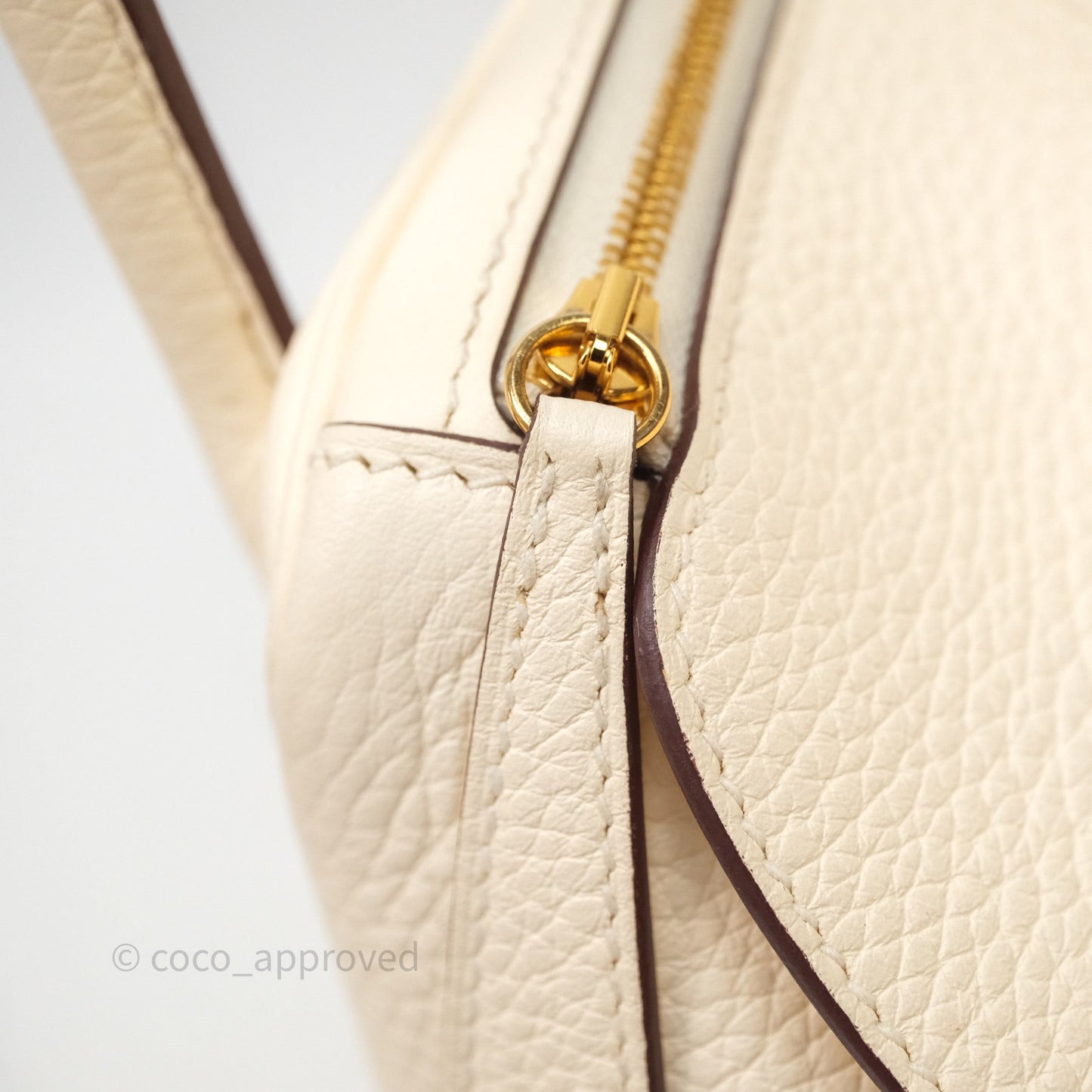 Hermès Lindy 26 Nata I2 Taurillon Clemence Gold Hardware