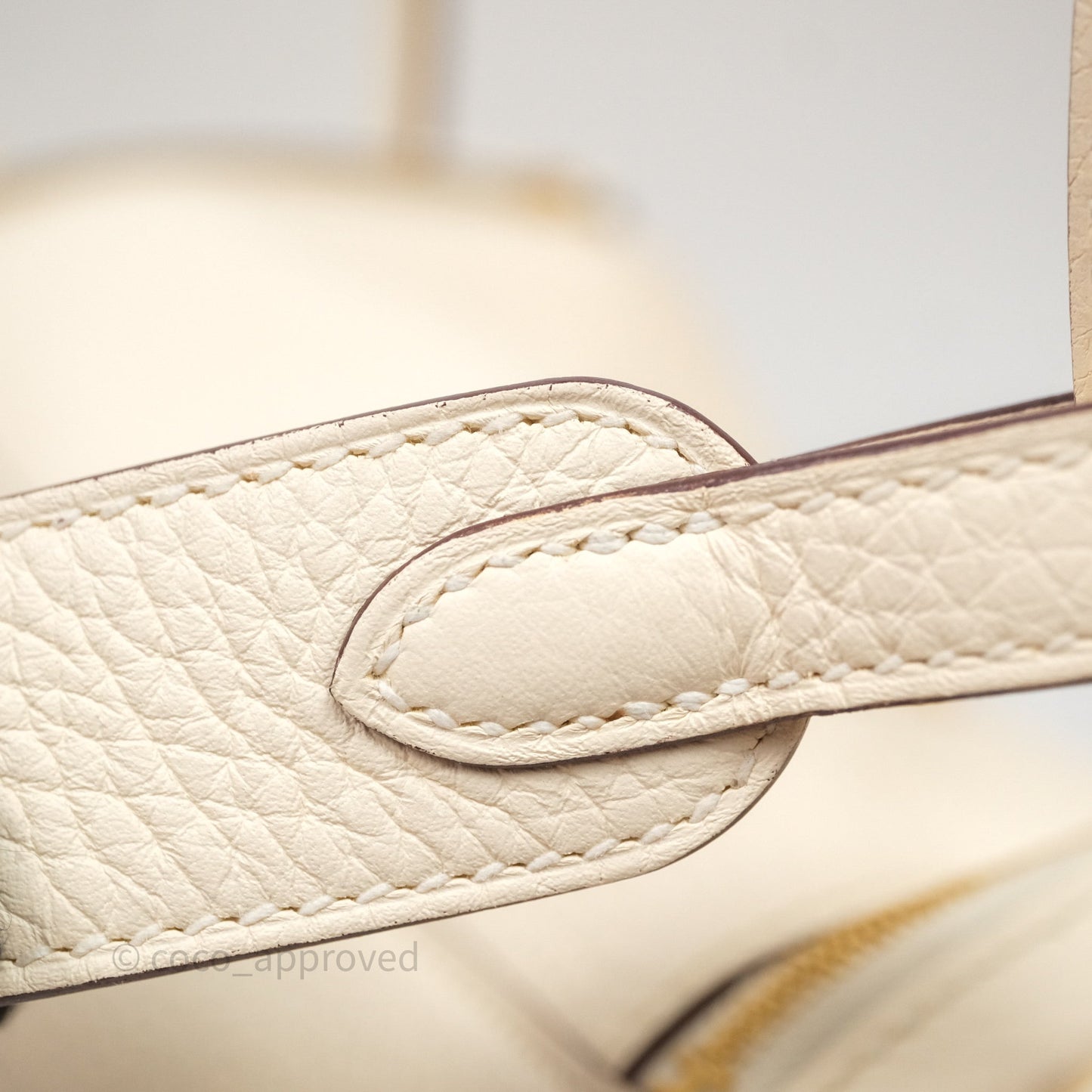 Hermès Lindy 26 Nata I2 Taurillon Clemence Gold Hardware