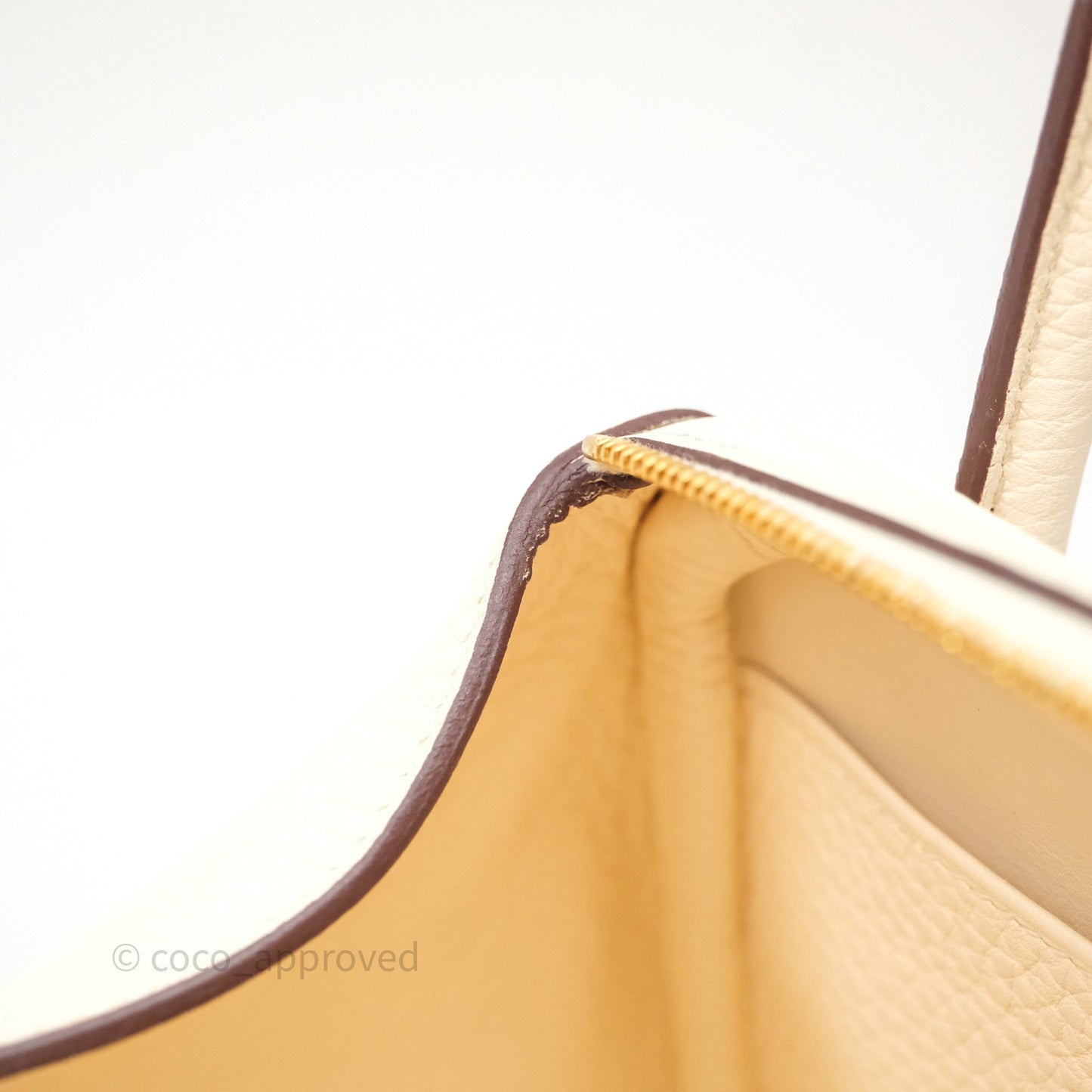 Hermès Lindy 26 Nata I2 Taurillon Clemence Gold Hardware