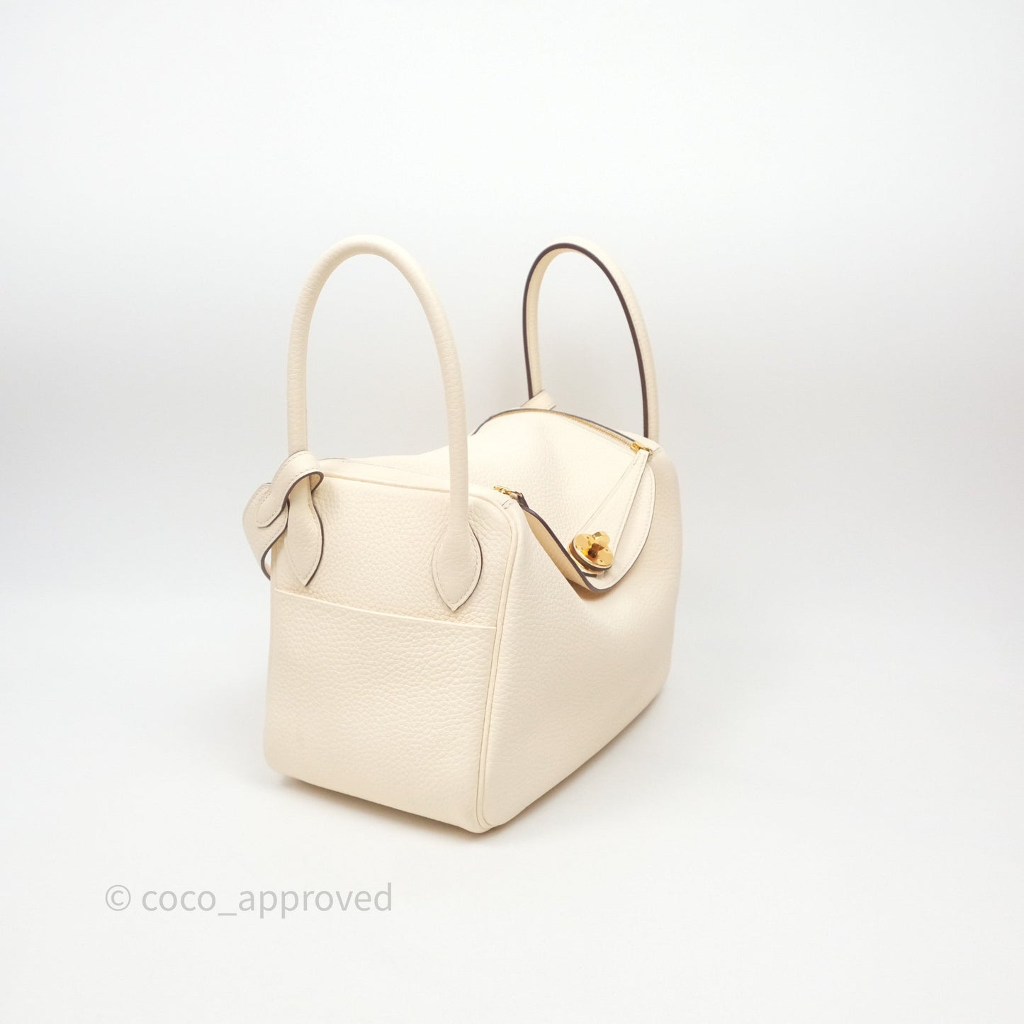 Hermès Lindy 26 Nata I2 Taurillon Clemence Gold Hardware