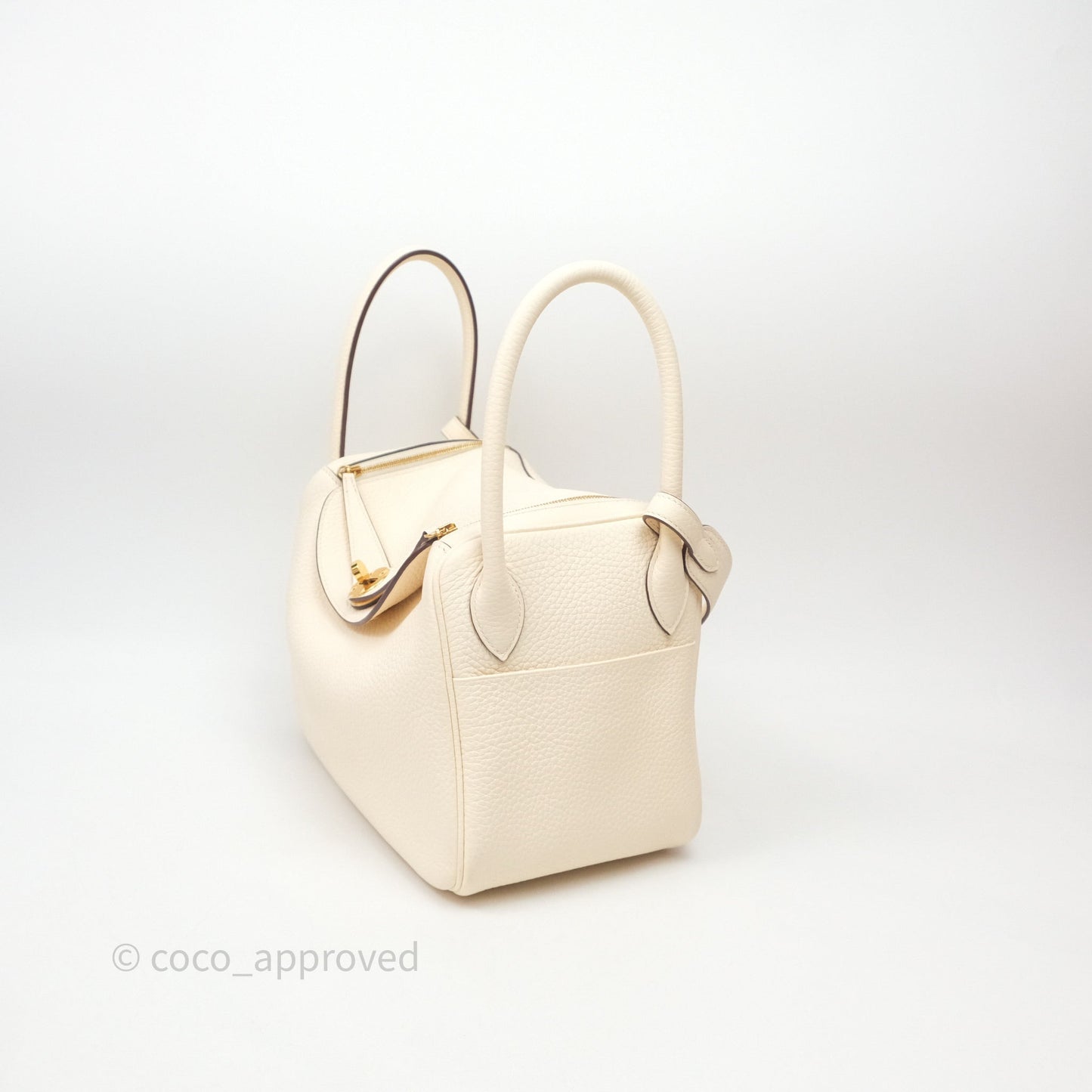 Hermès Lindy 26 Nata I2 Taurillon Clemence Gold Hardware