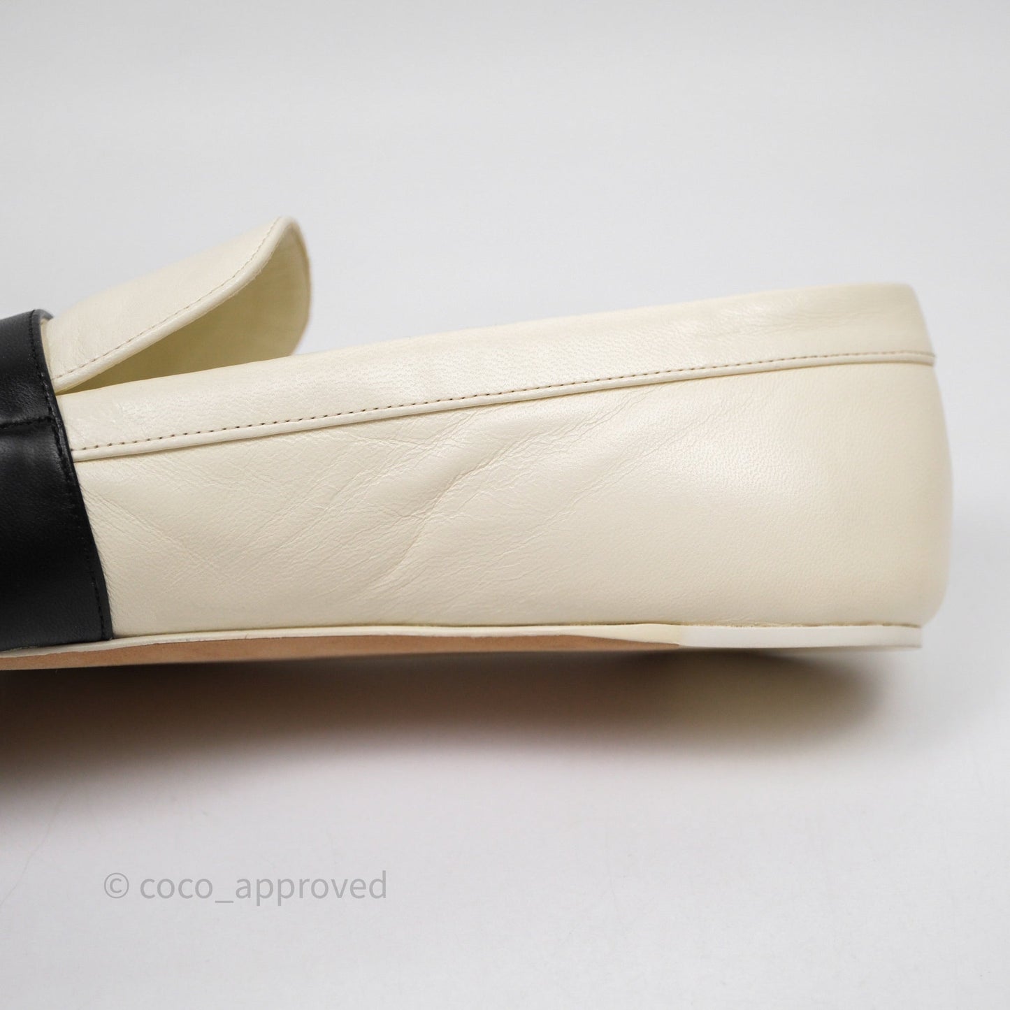 Chanel CC White/Black Loafers Size 37