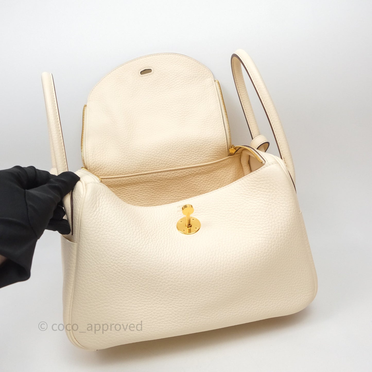 Hermès Lindy 26 Nata I2 Taurillon Clemence Gold Hardware