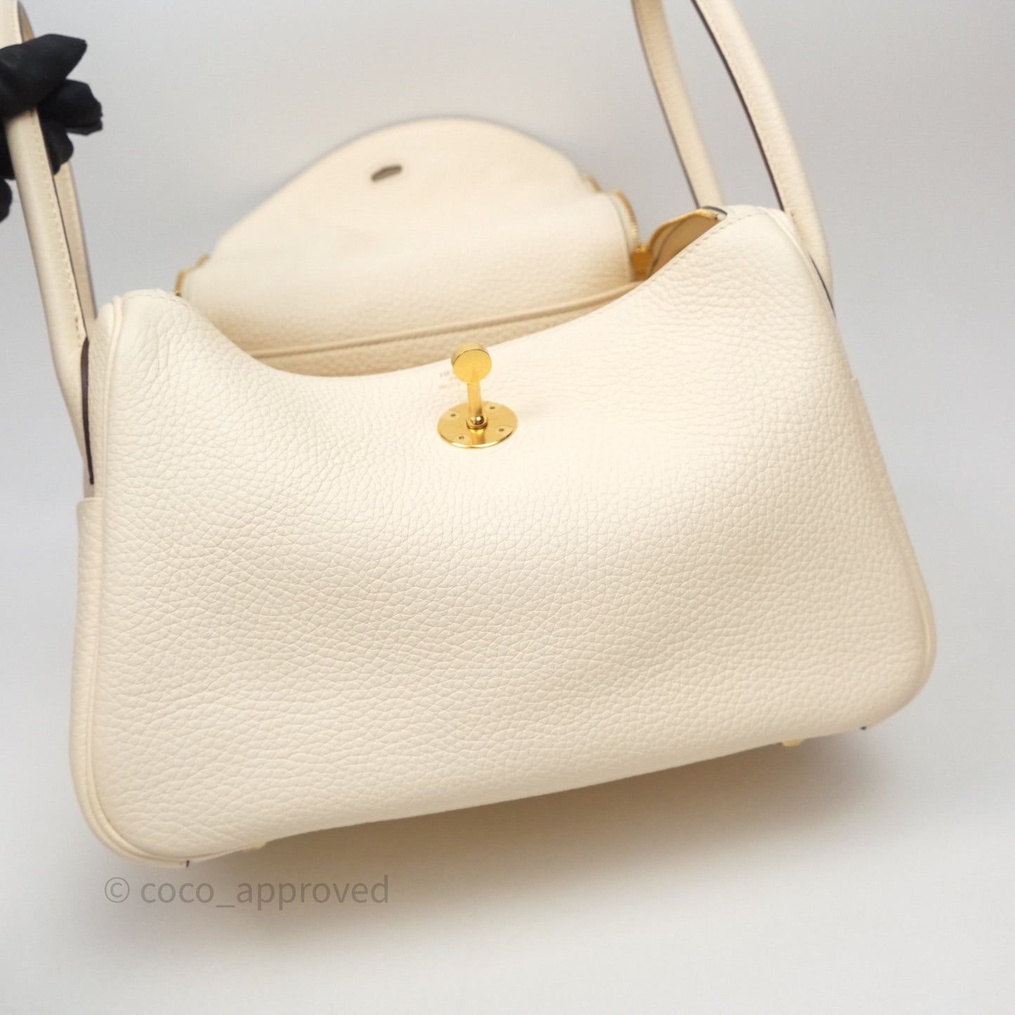 Hermès Lindy 26 Nata I2 Taurillon Clemence Gold Hardware