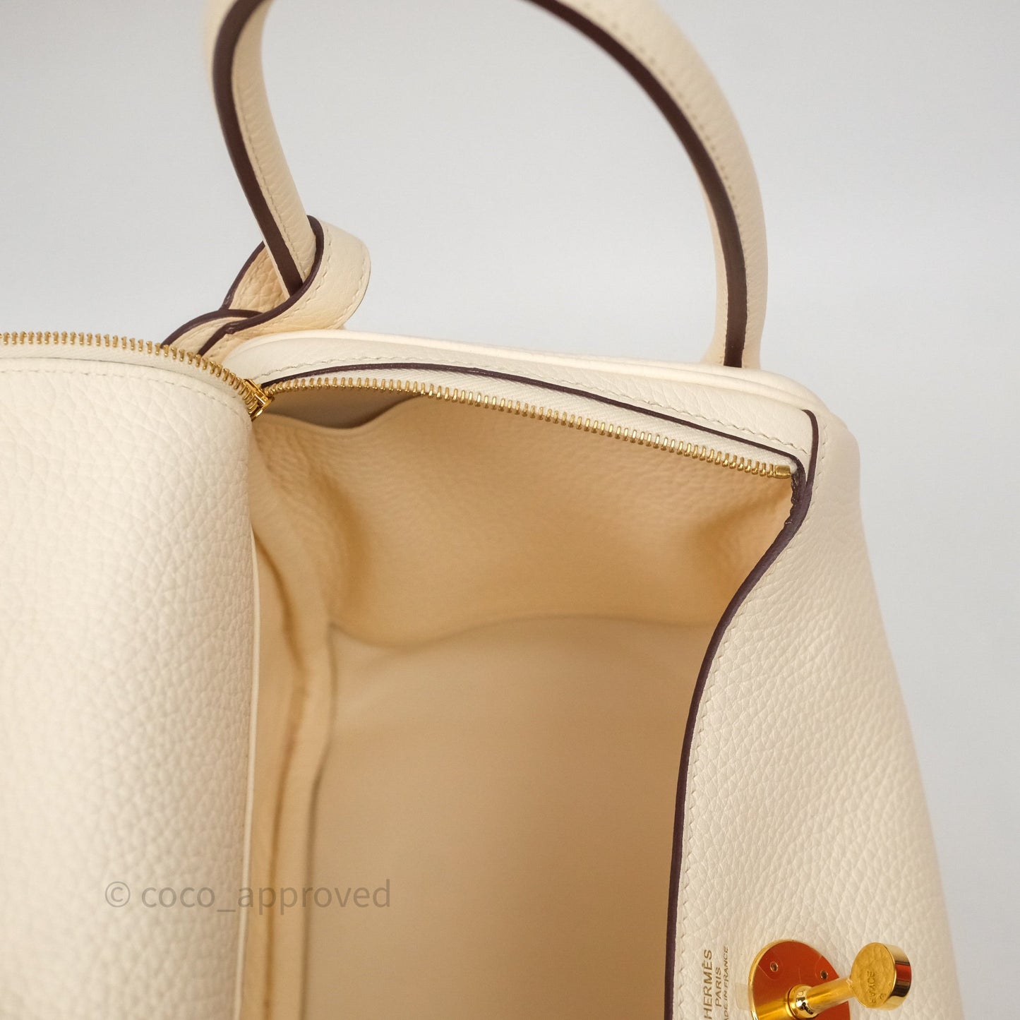 Hermès Lindy 26 Nata I2 Taurillon Clemence Gold Hardware