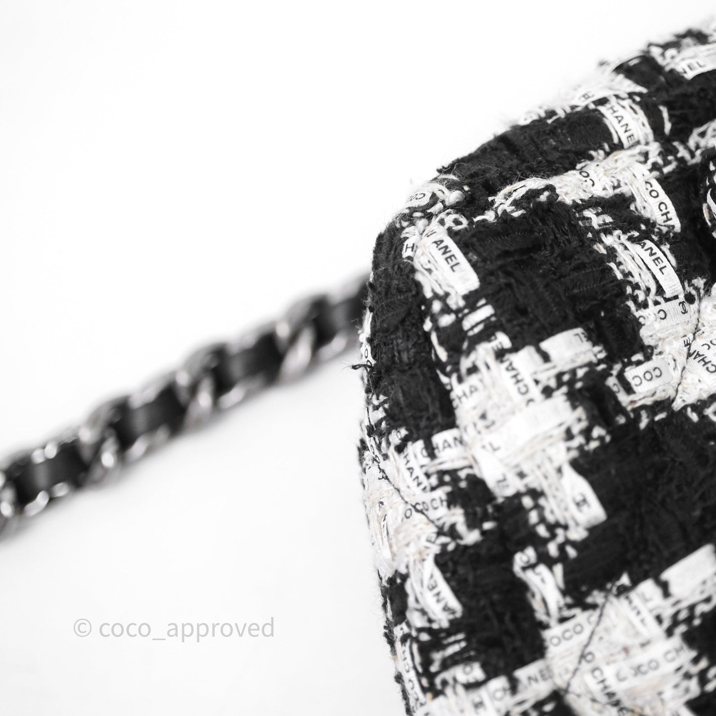 Chanel 19 Small Tweed Houndstooth Black & White Mixed Hardware