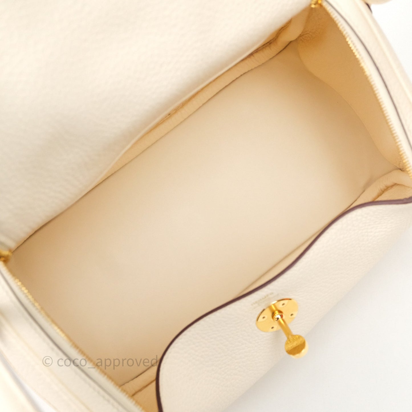 Hermès Lindy 26 Nata I2 Taurillon Clemence Gold Hardware
