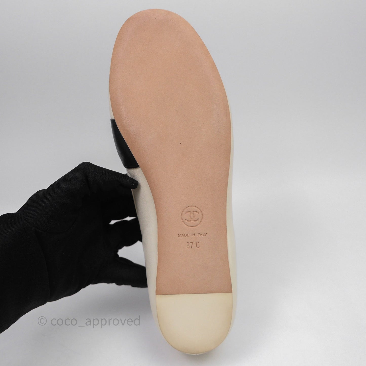 Chanel CC White/Black Loafers Size 37