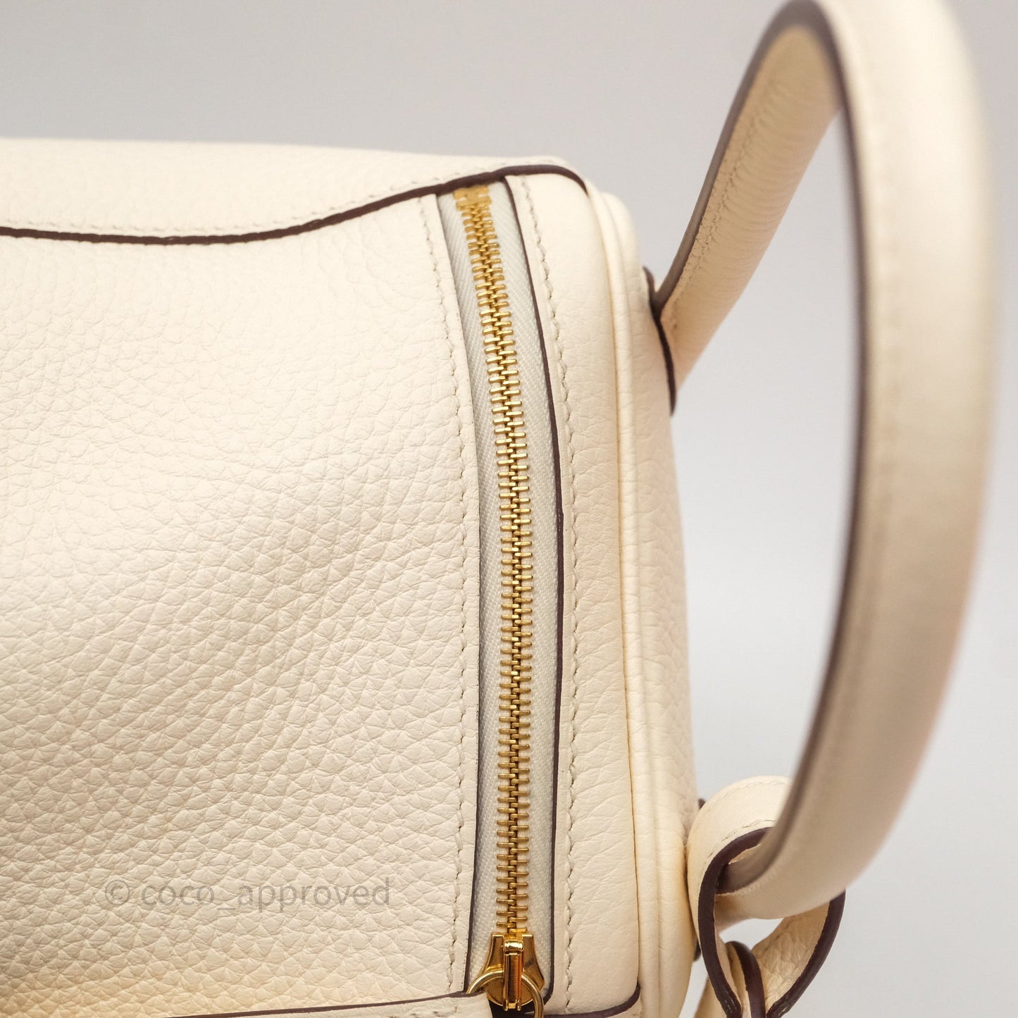 Hermès Lindy 26 Nata I2 Taurillon Clemence Gold Hardware