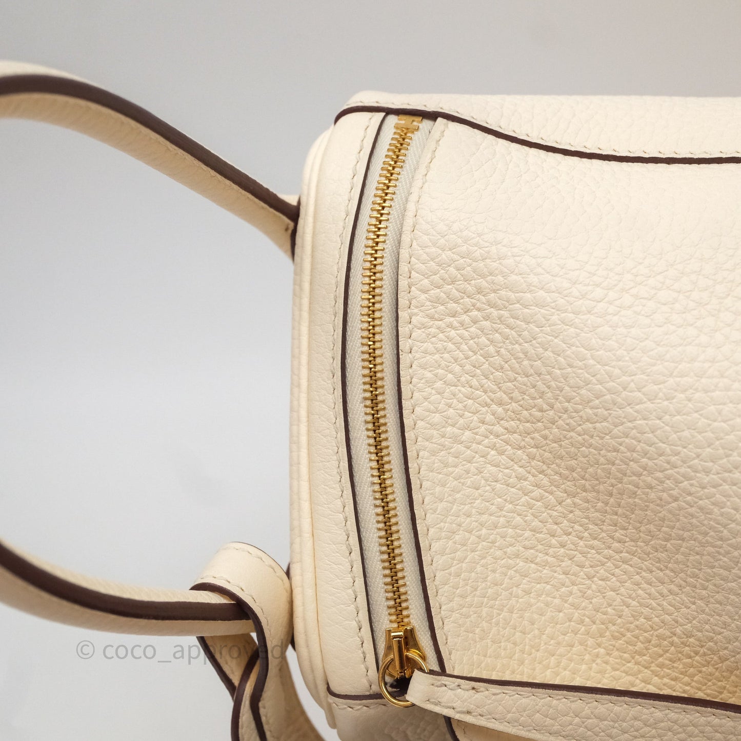 Hermès Lindy 26 Nata I2 Taurillon Clemence Gold Hardware