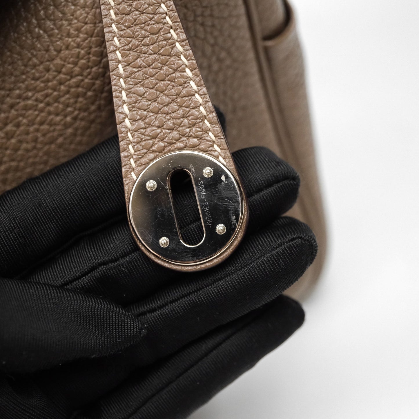 Hermès Lindy 26 Etoupe 18 Clemence Palladium Hardware