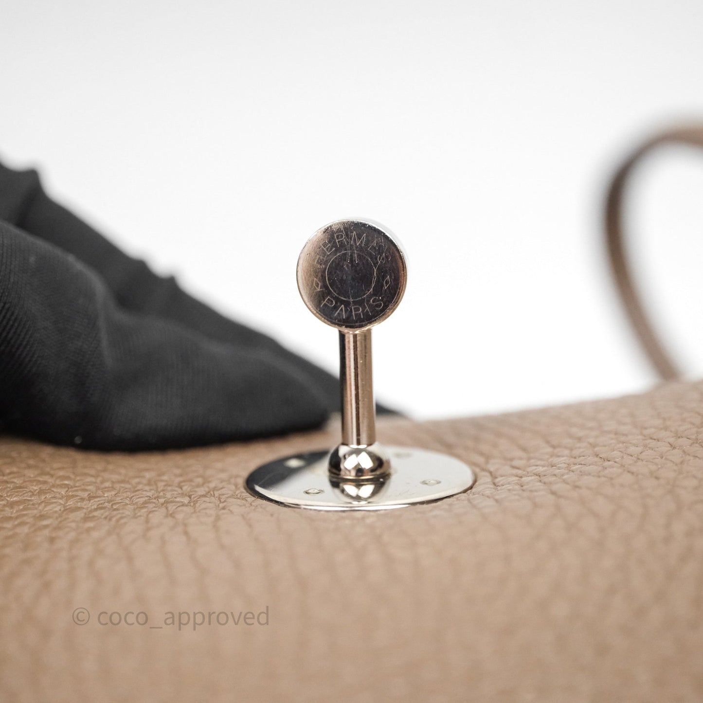 Hermès Lindy 26 Etoupe 18 Clemence Palladium Hardware