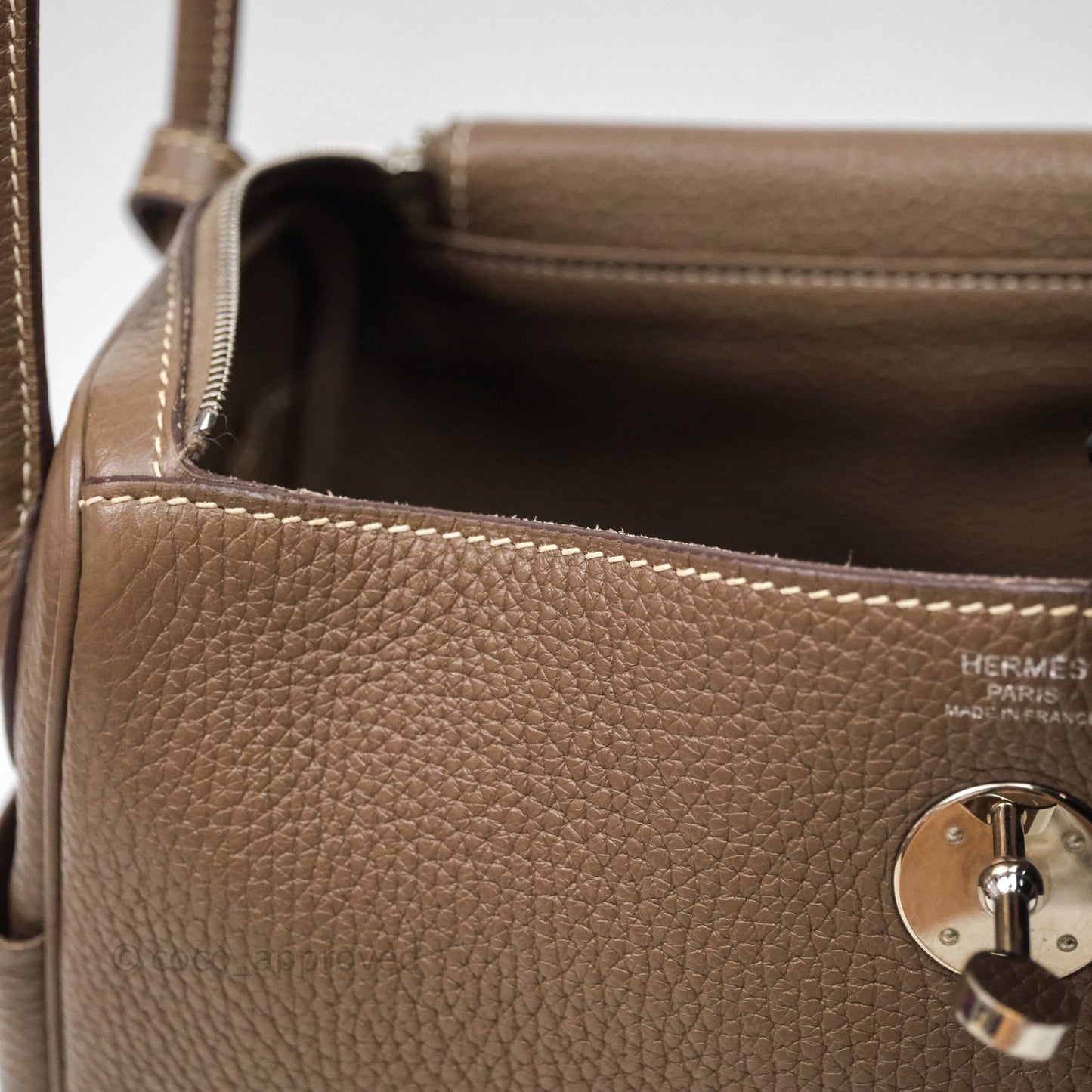 Hermès Lindy 26 Etoupe 18 Clemence Palladium Hardware