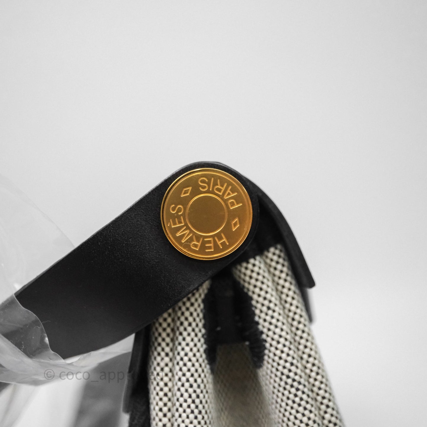 Hermès Herbag Zip 20 Mini Ecru-Noir Canvas Gold Hardware