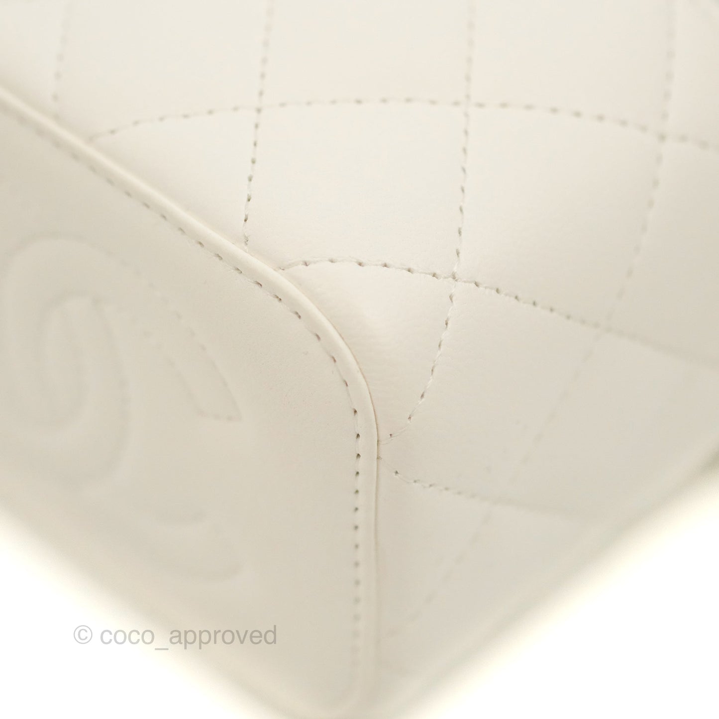 Chanel Mini Ball Crush Vanity With Chain White Lambskin Gold Hardware