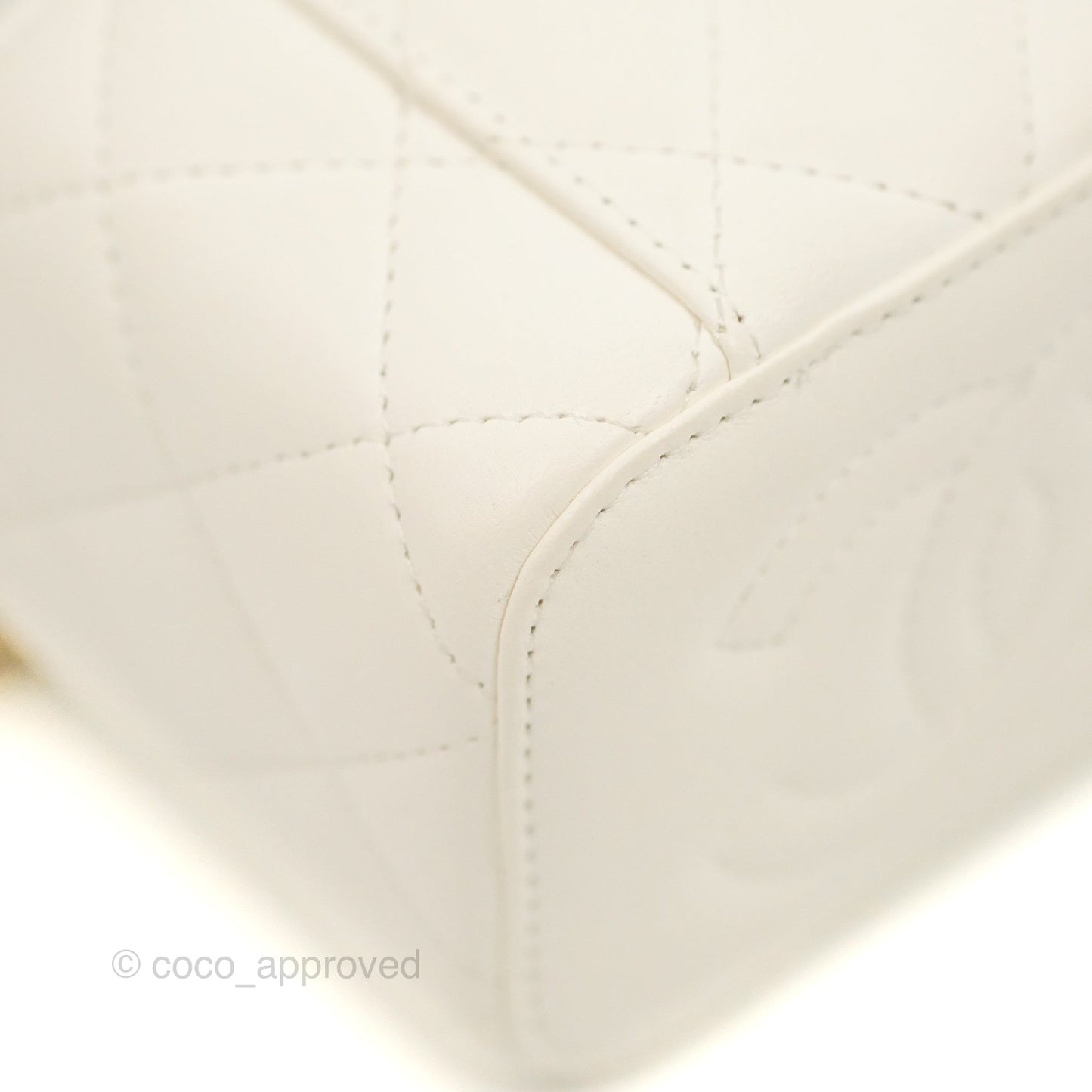 Chanel Mini Ball Crush Vanity With Chain White Lambskin Gold Hardware