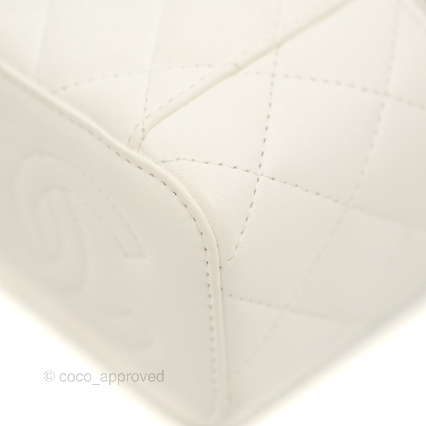Chanel Mini Ball Crush Vanity With Chain White Lambskin Gold Hardware