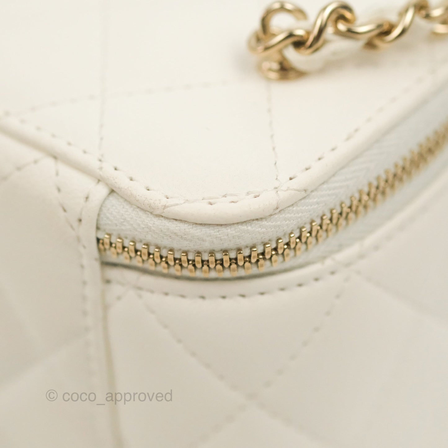 Chanel Mini Ball Crush Vanity With Chain White Lambskin Gold Hardware
