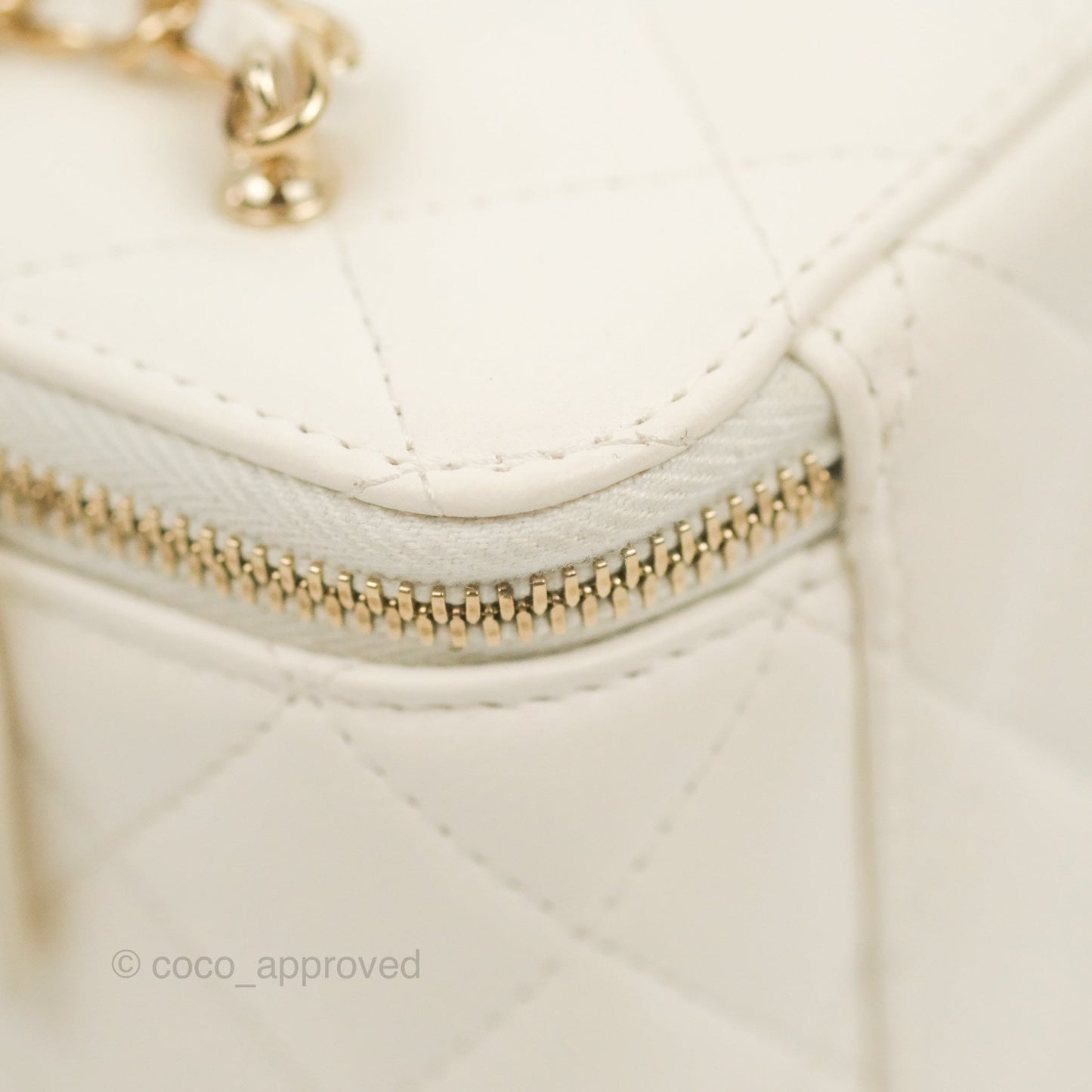 Chanel Mini Ball Crush Vanity With Chain White Lambskin Gold Hardware