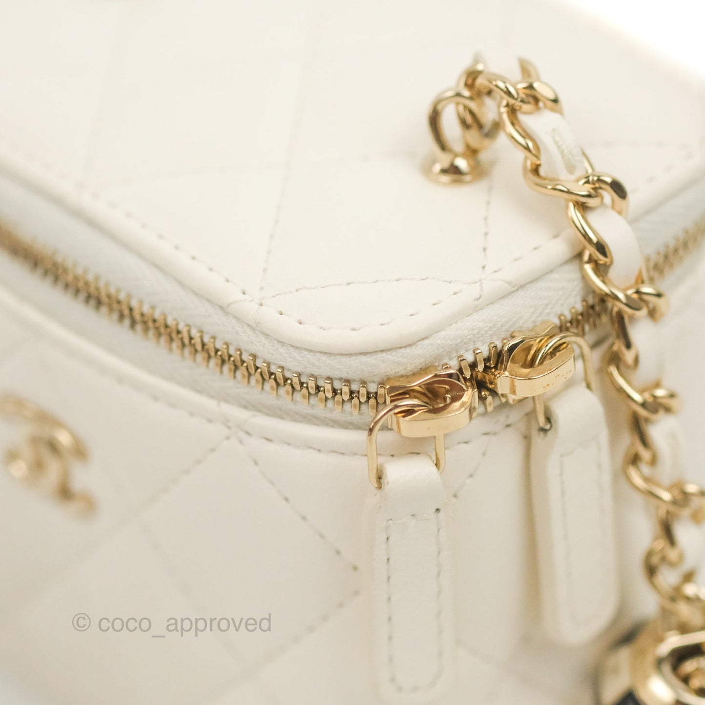 Chanel Mini Ball Crush Vanity With Chain White Lambskin Gold Hardware