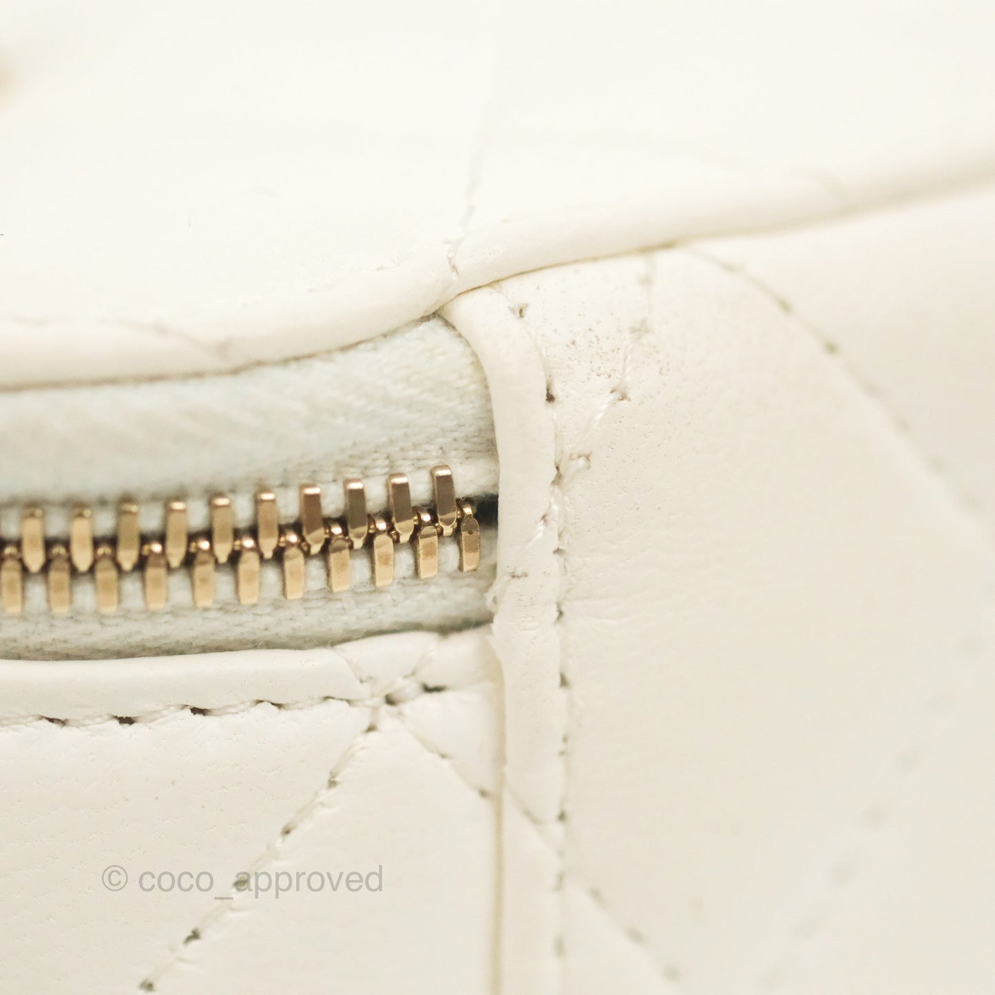 Chanel Mini Ball Crush Vanity With Chain White Lambskin Gold Hardware