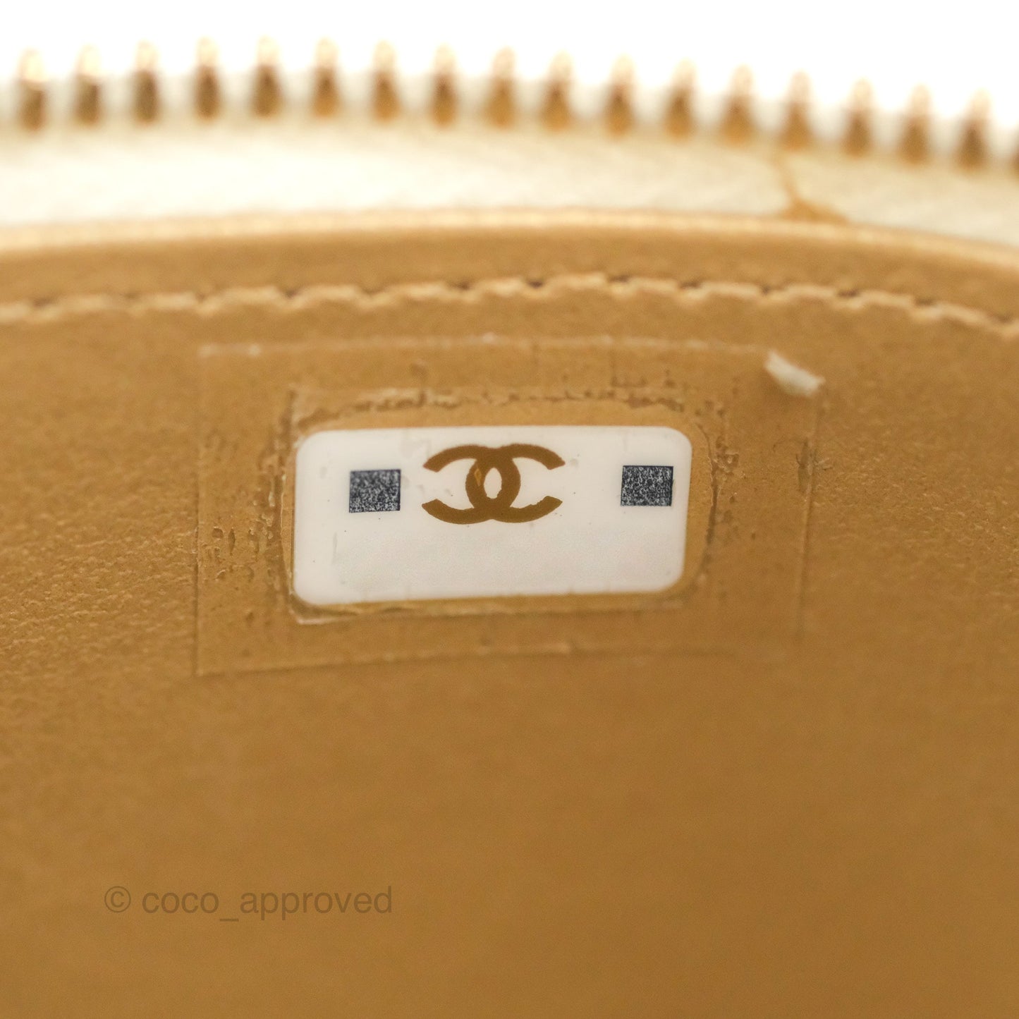 Chanel Mini Ball Crush Vanity With Chain White Lambskin Gold Hardware