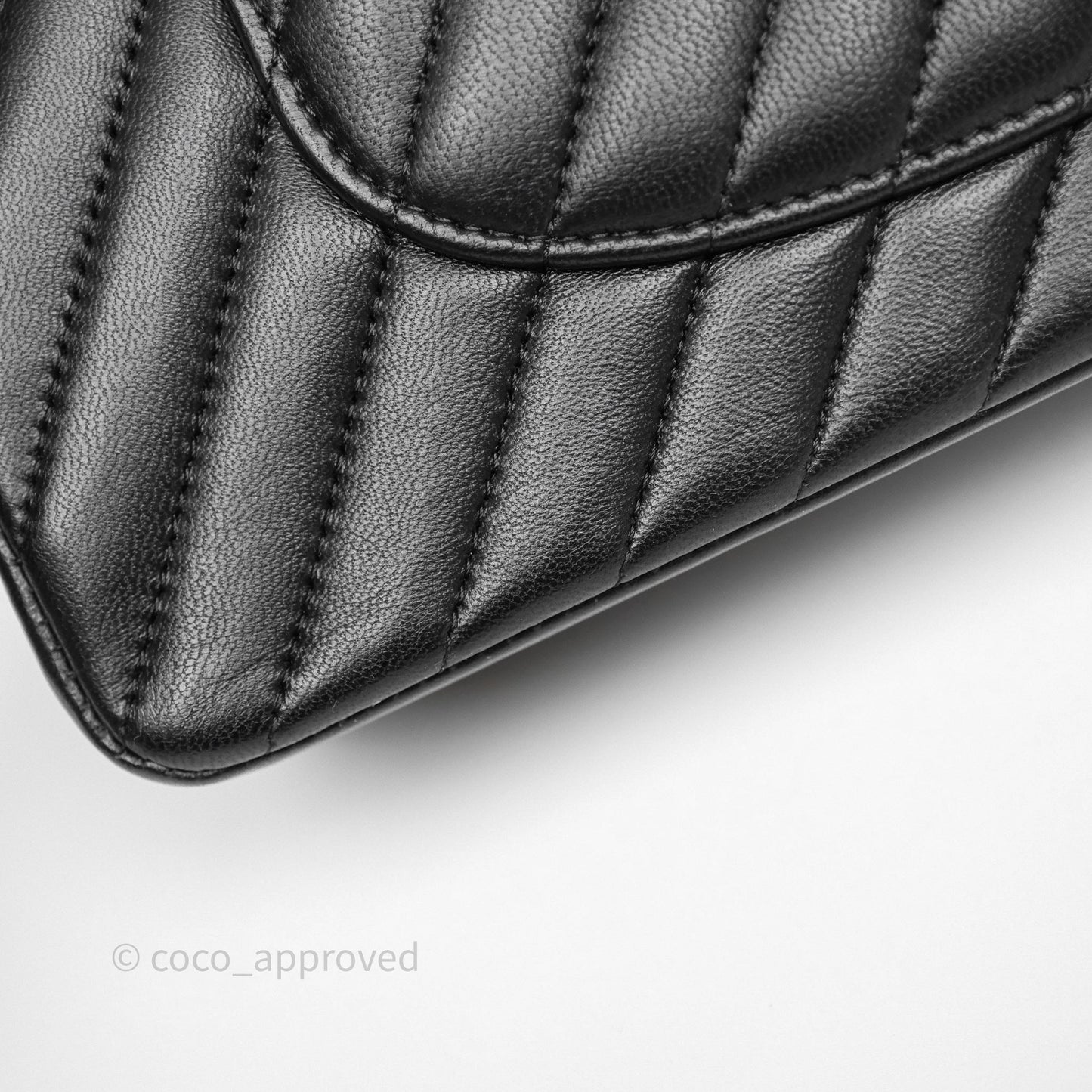 Chanel Classic Medium Flap Chevron Black Lambskin Gold Hardware
