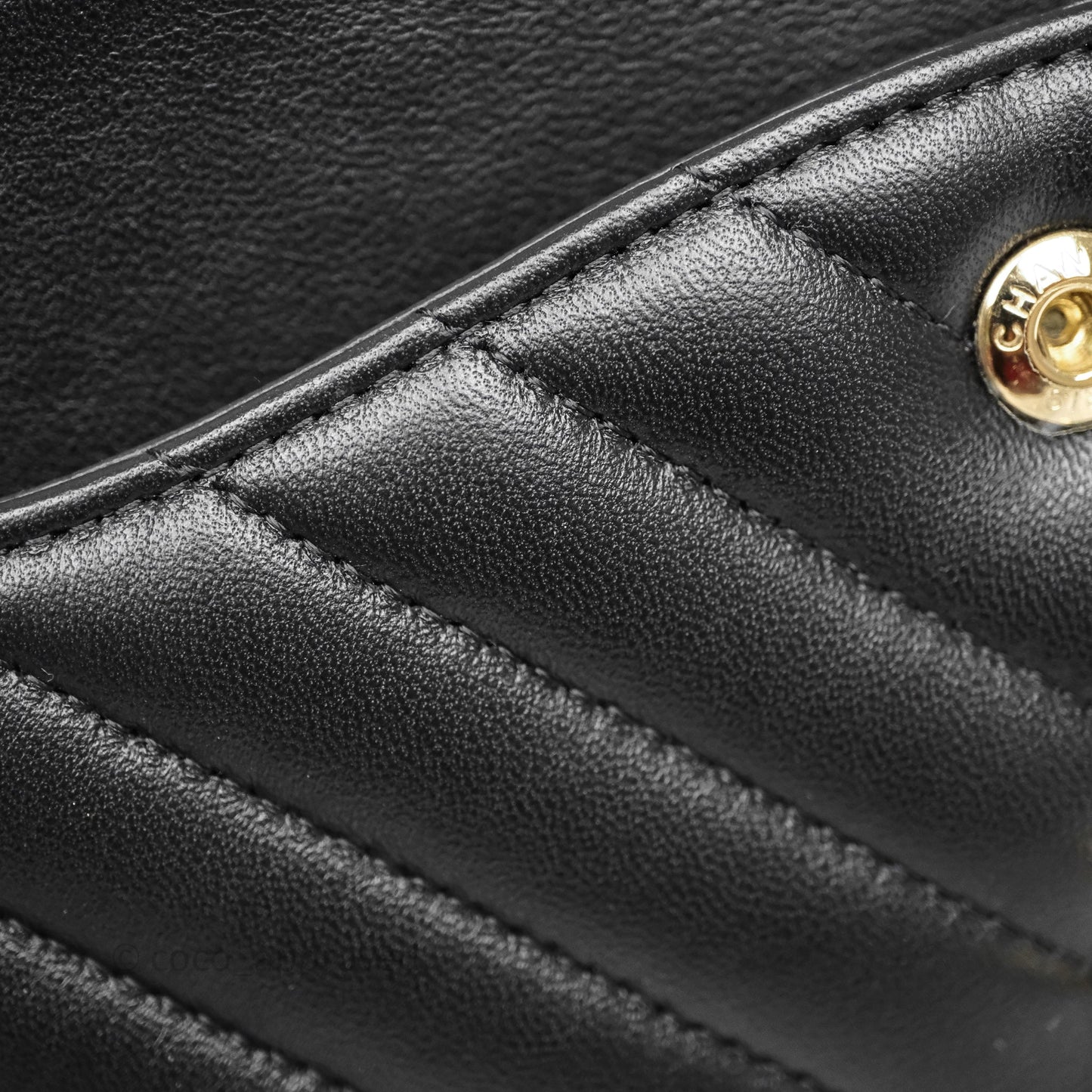 Chanel Classic Medium Flap Chevron Black Lambskin Gold Hardware