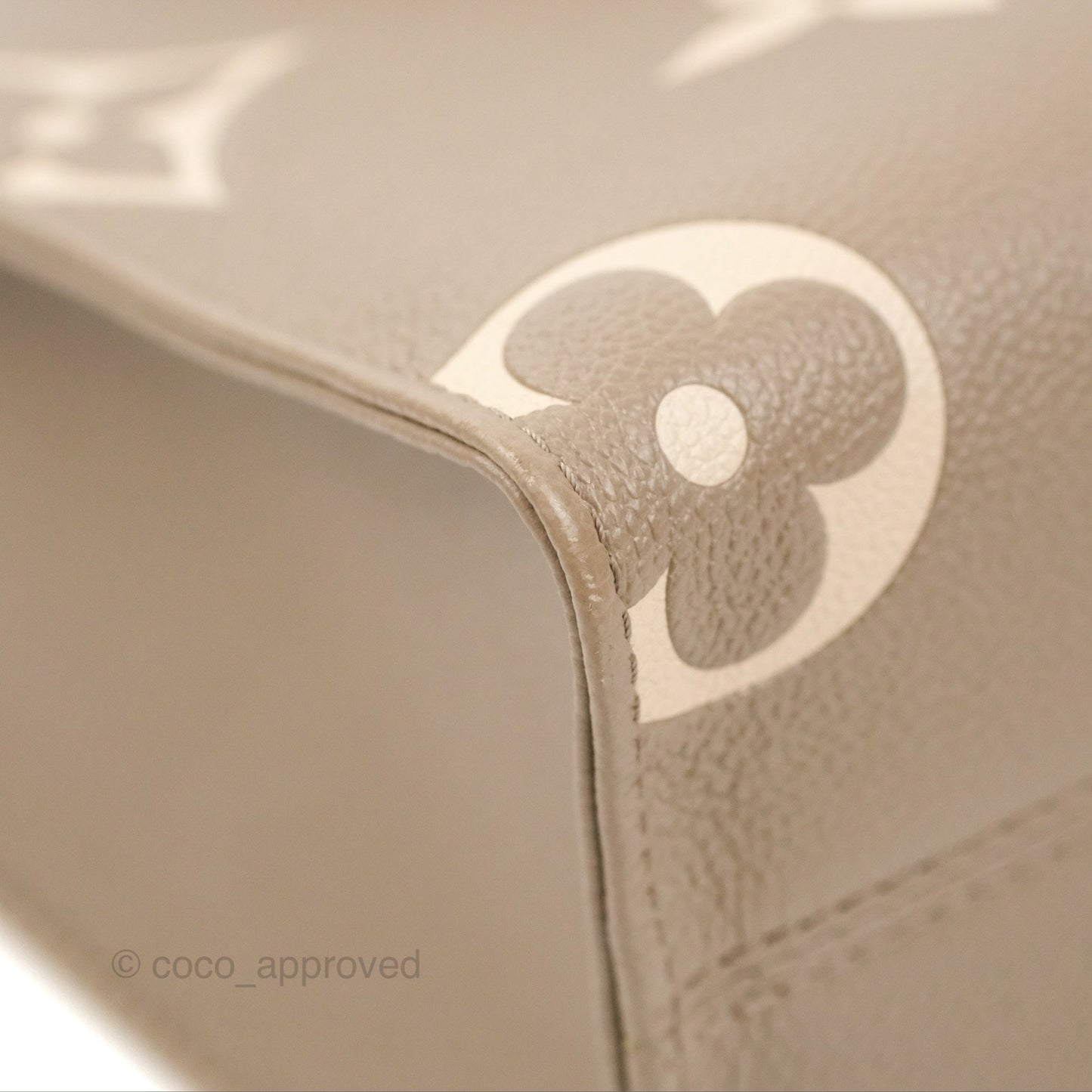Louis Vuitton OnTheGo PM Monogram Empreinte Dove/Cream