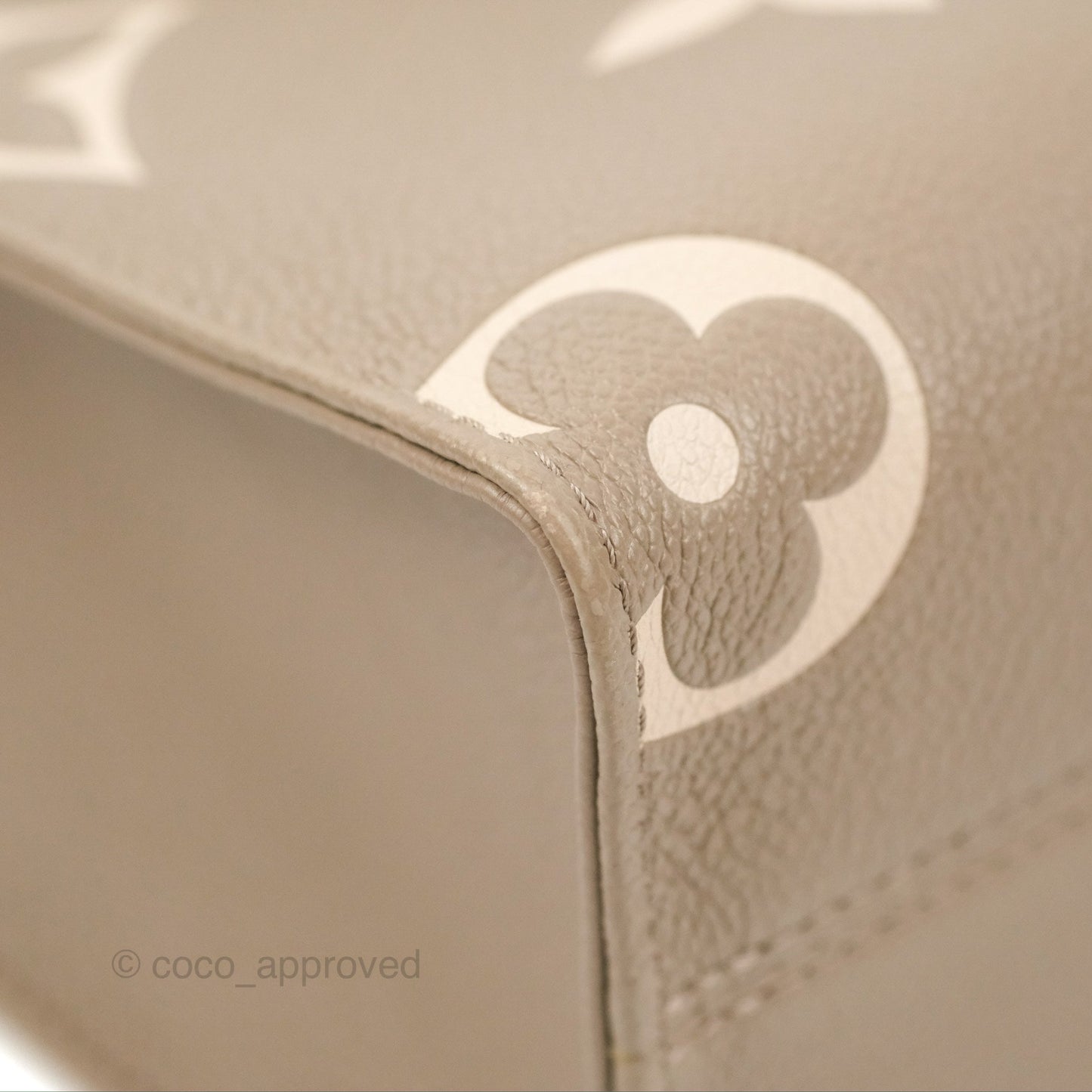 Louis Vuitton OnTheGo PM Monogram Empreinte Dove/Cream