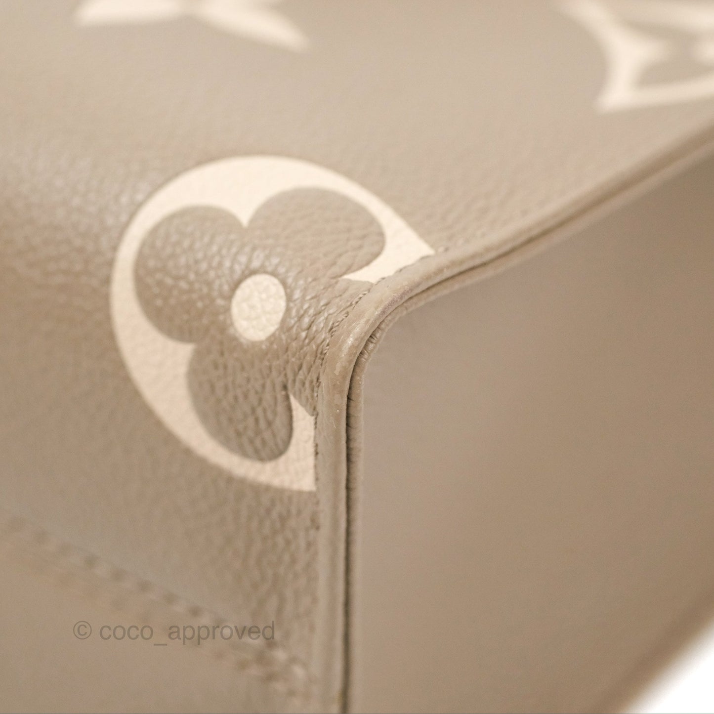Louis Vuitton OnTheGo PM Monogram Empreinte Dove/Cream