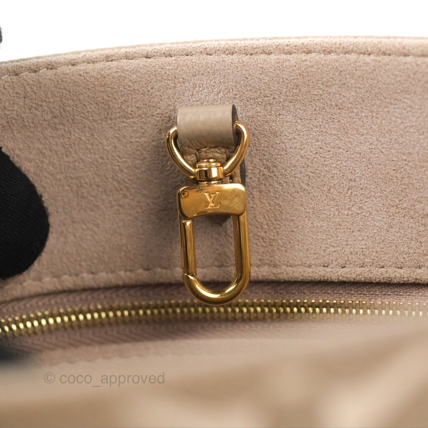 Louis Vuitton OnTheGo PM Monogram Empreinte Dove/Cream