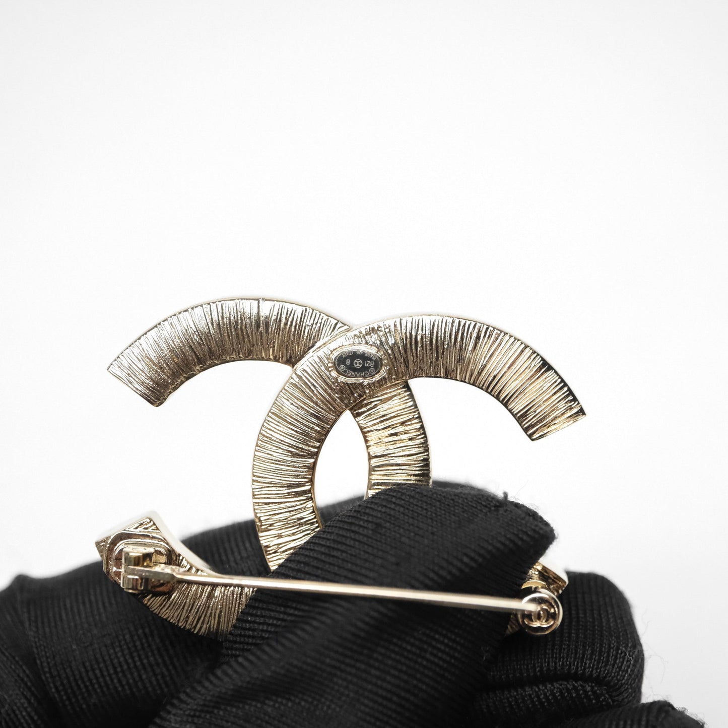 Chanel Crystal White Resin Brooch Gold Tone 21B