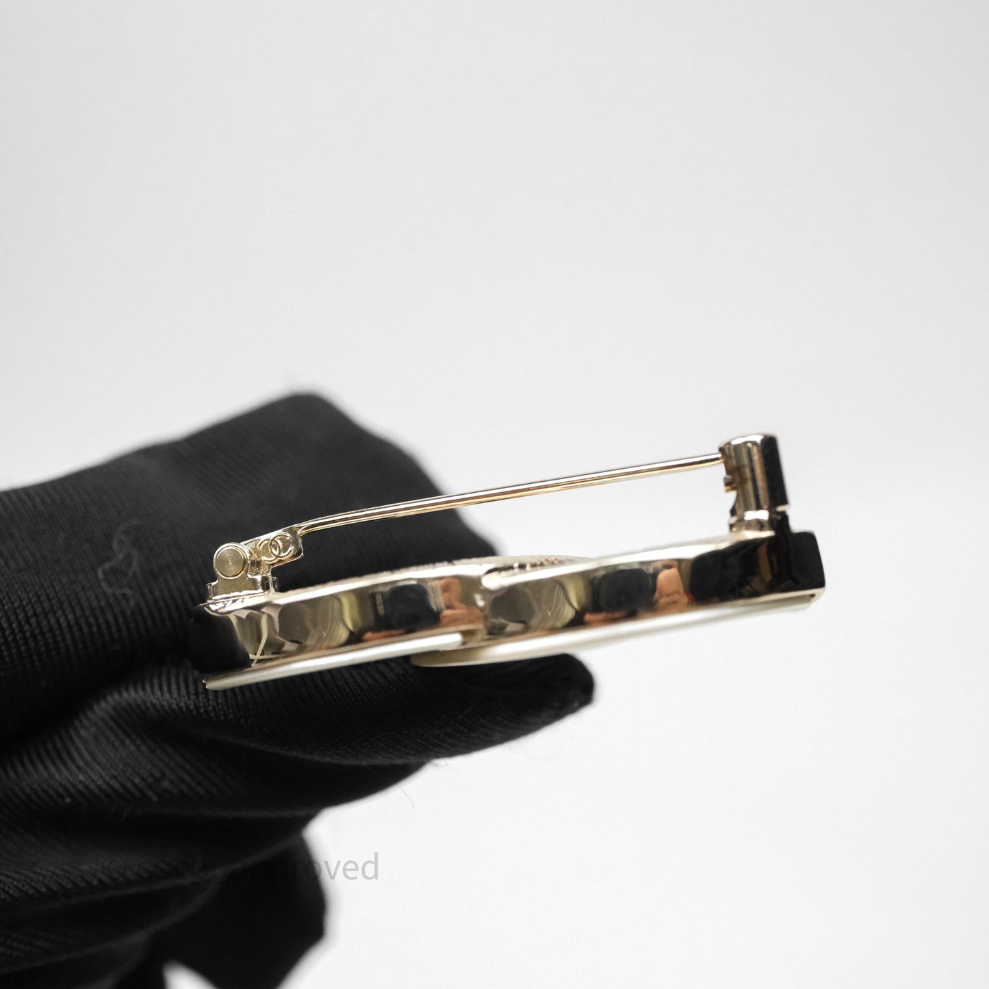 Chanel Crystal White Resin Brooch Gold Tone 21B