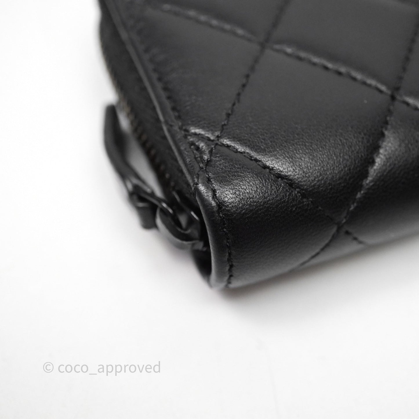 Chanel Quilted Zip Card Holder Lambskin So Black