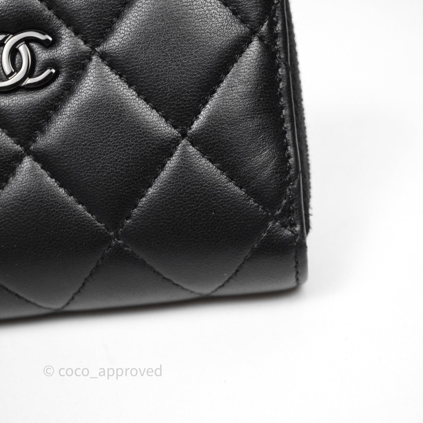 Chanel Quilted Zip Card Holder Lambskin So Black